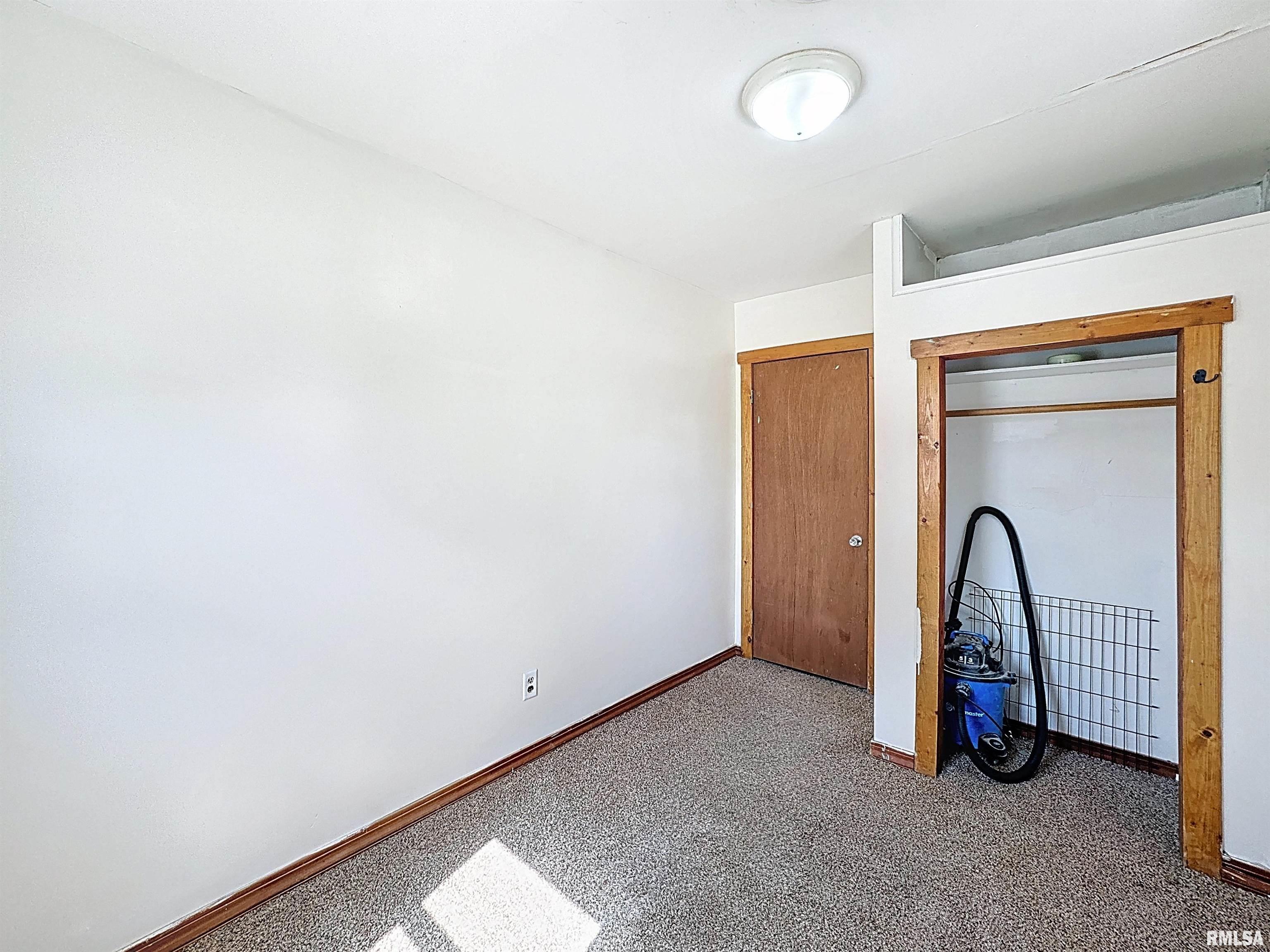 211 106th Avenue West Property Photo 15