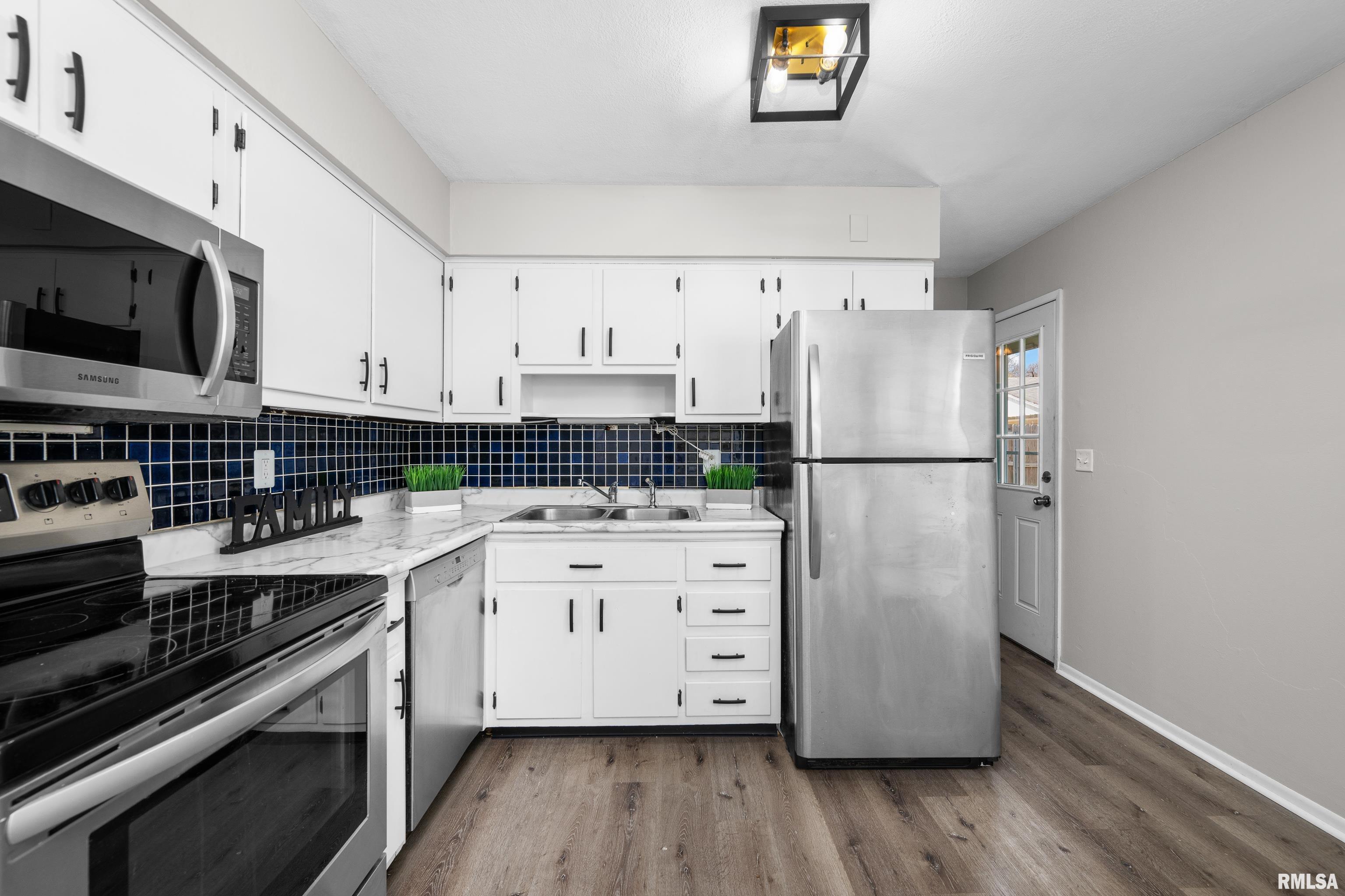 917 Wisconsin Street Property Photo 10