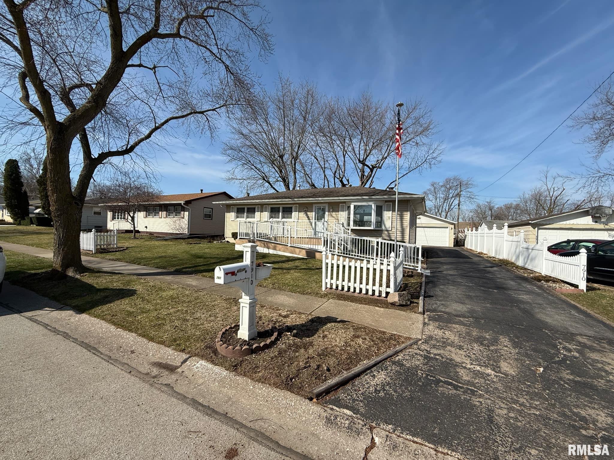 7910 9th Street West Property Photo