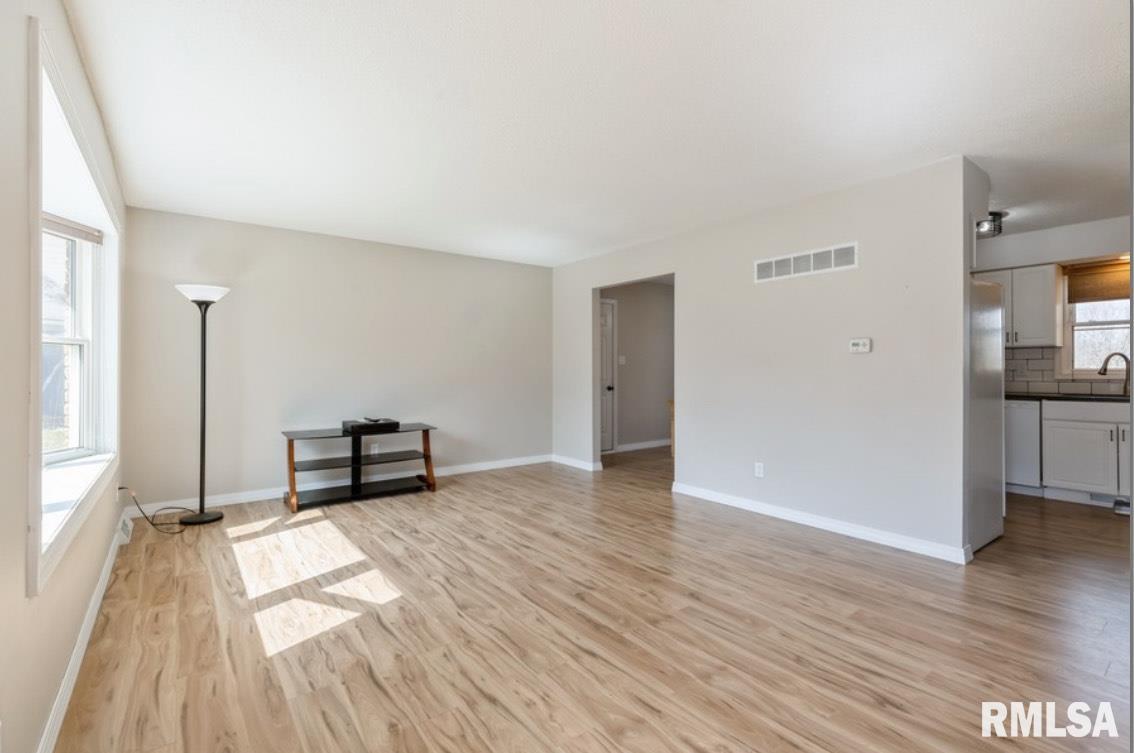 14 Park Avenue Court Property Photo 10