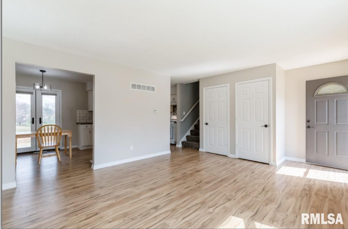 14 Park Avenue Court Property Photo 11
