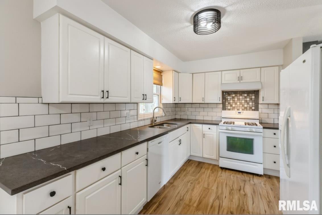 14 Park Avenue Court Property Photo 12