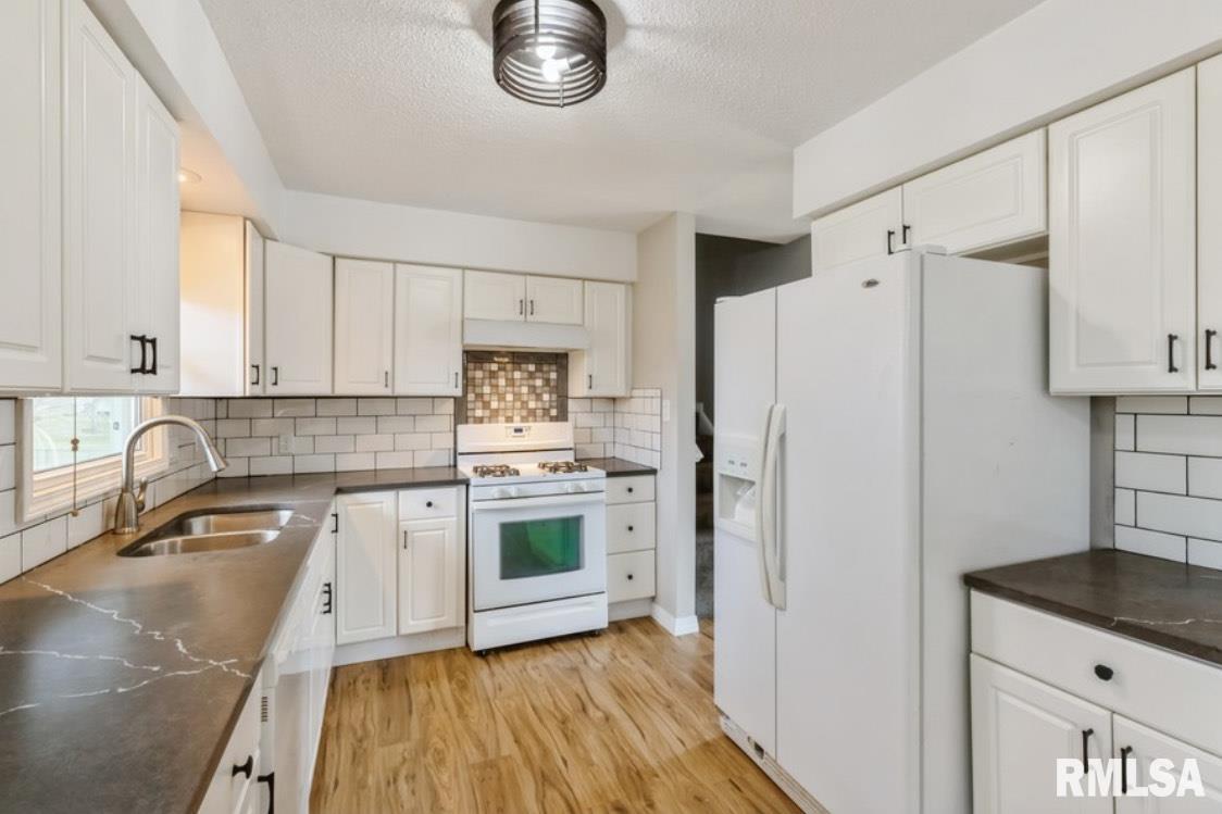 14 Park Avenue Court Property Photo 13