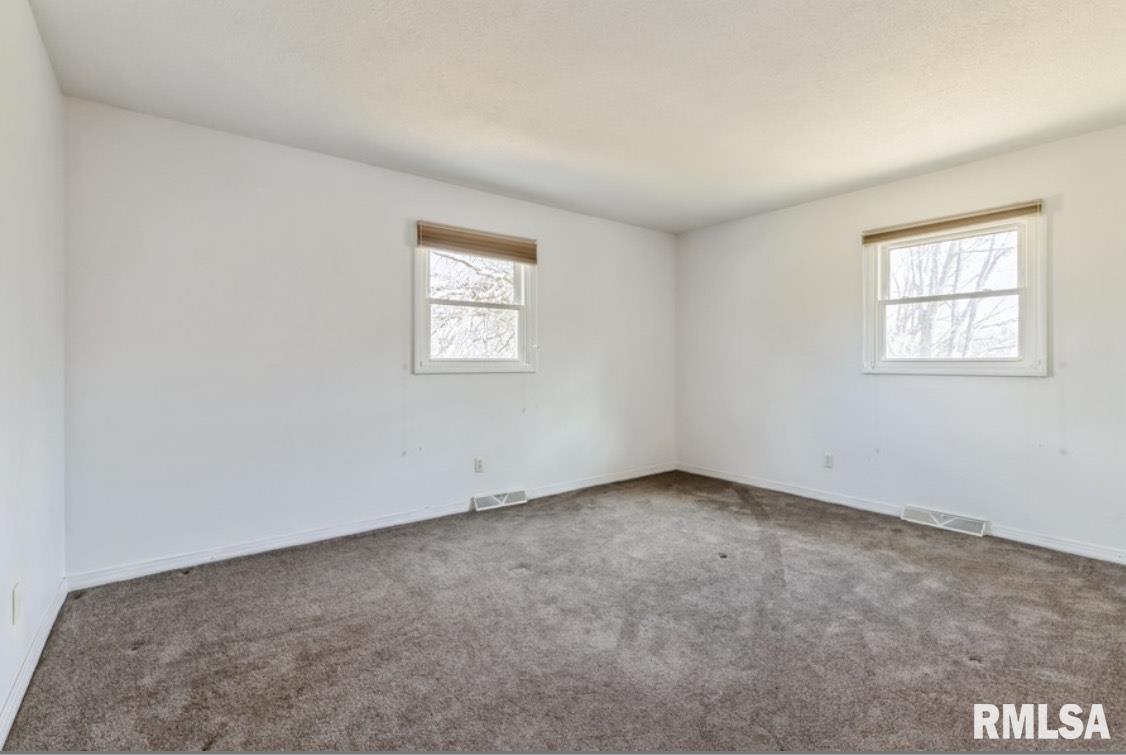 14 Park Avenue Court Property Photo 17