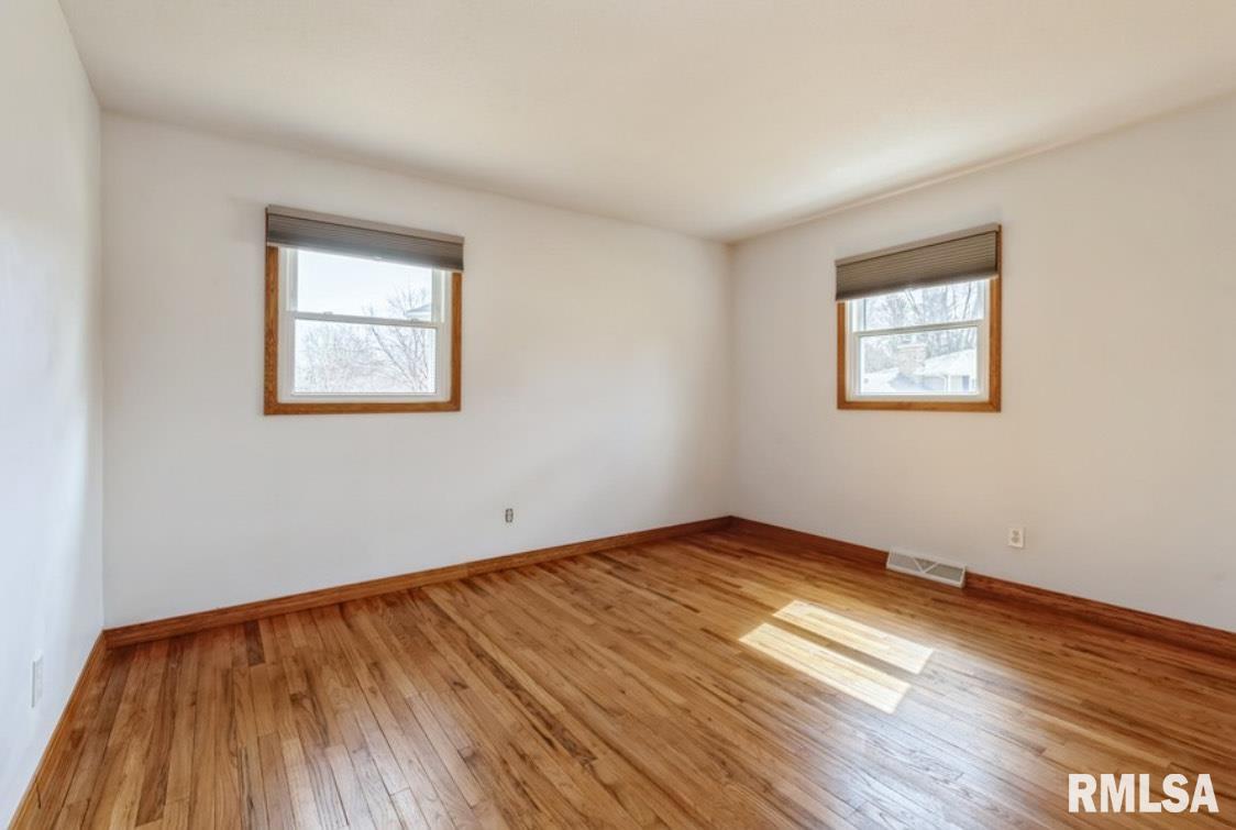 14 Park Avenue Court Property Photo 19