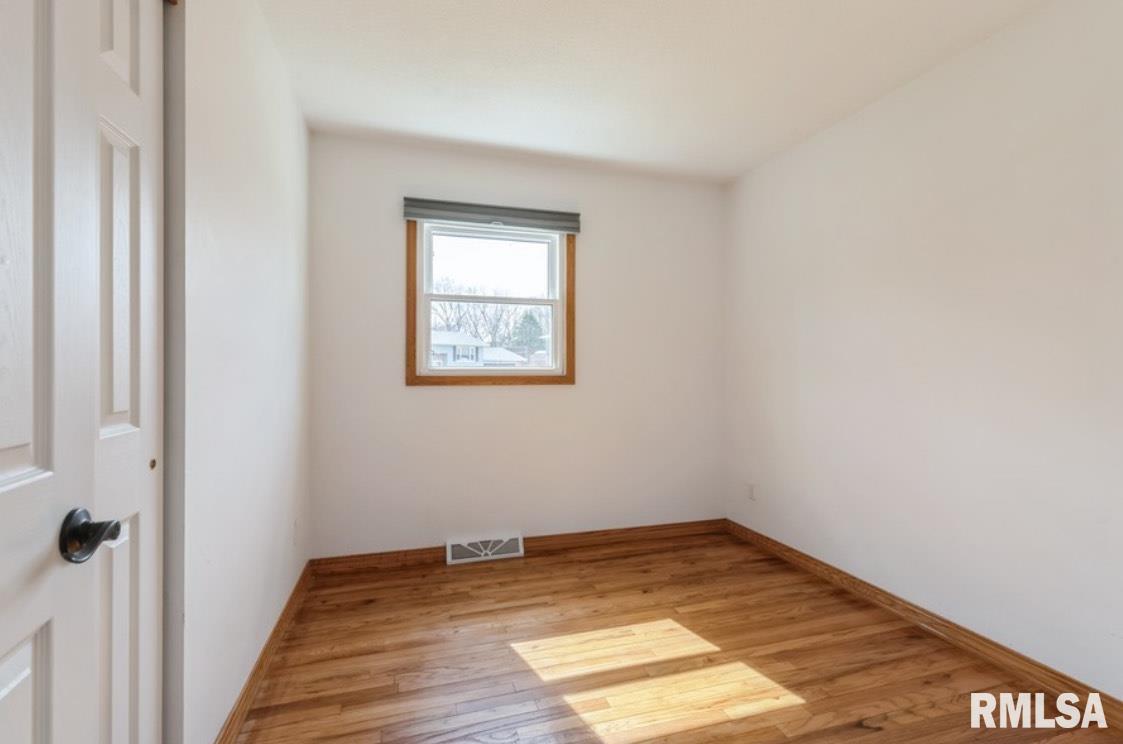 14 Park Avenue Court Property Photo 21