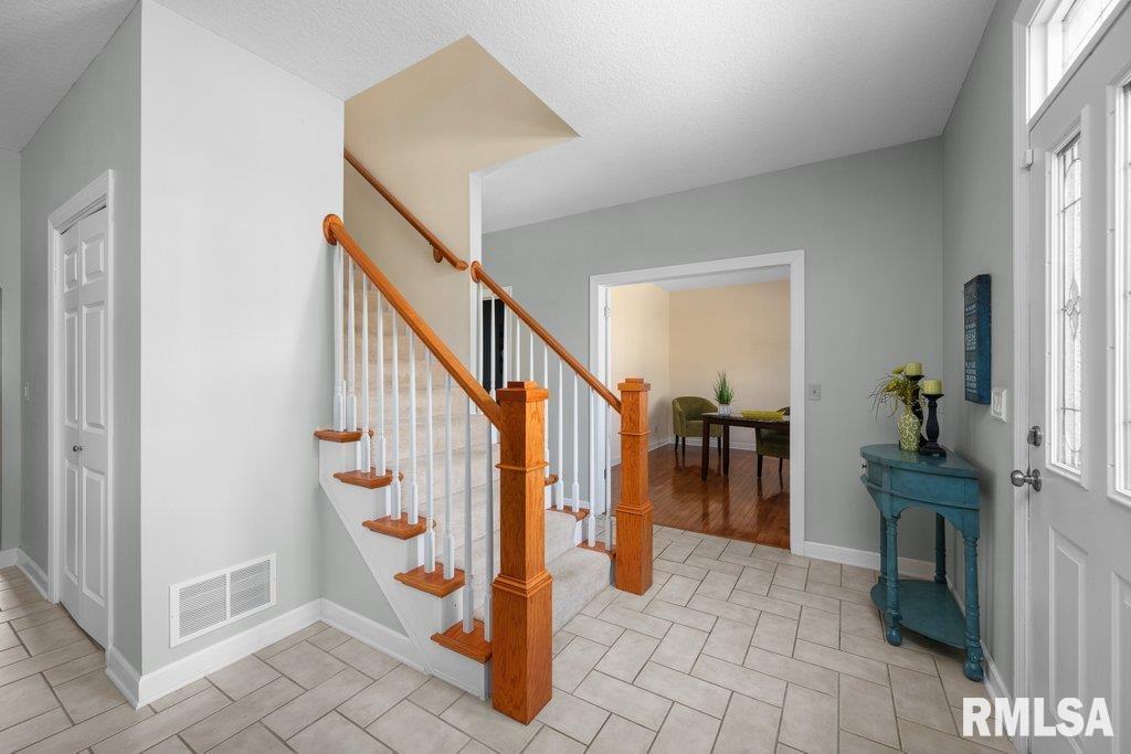 216 Hillcrest Avenue Property Photo 4