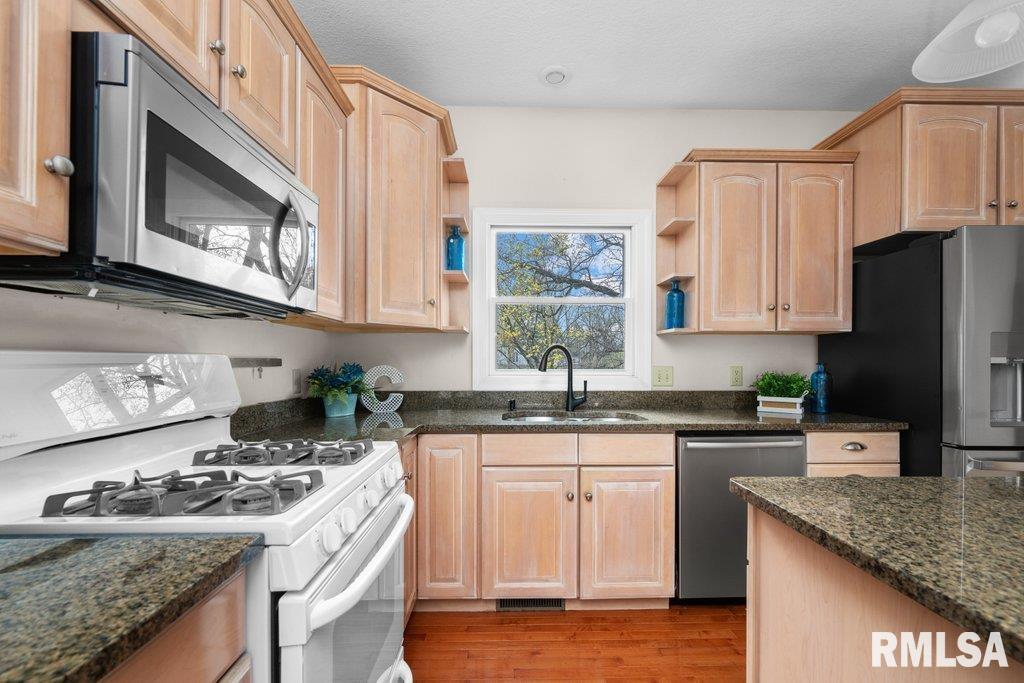216 Hillcrest Avenue Property Photo 14