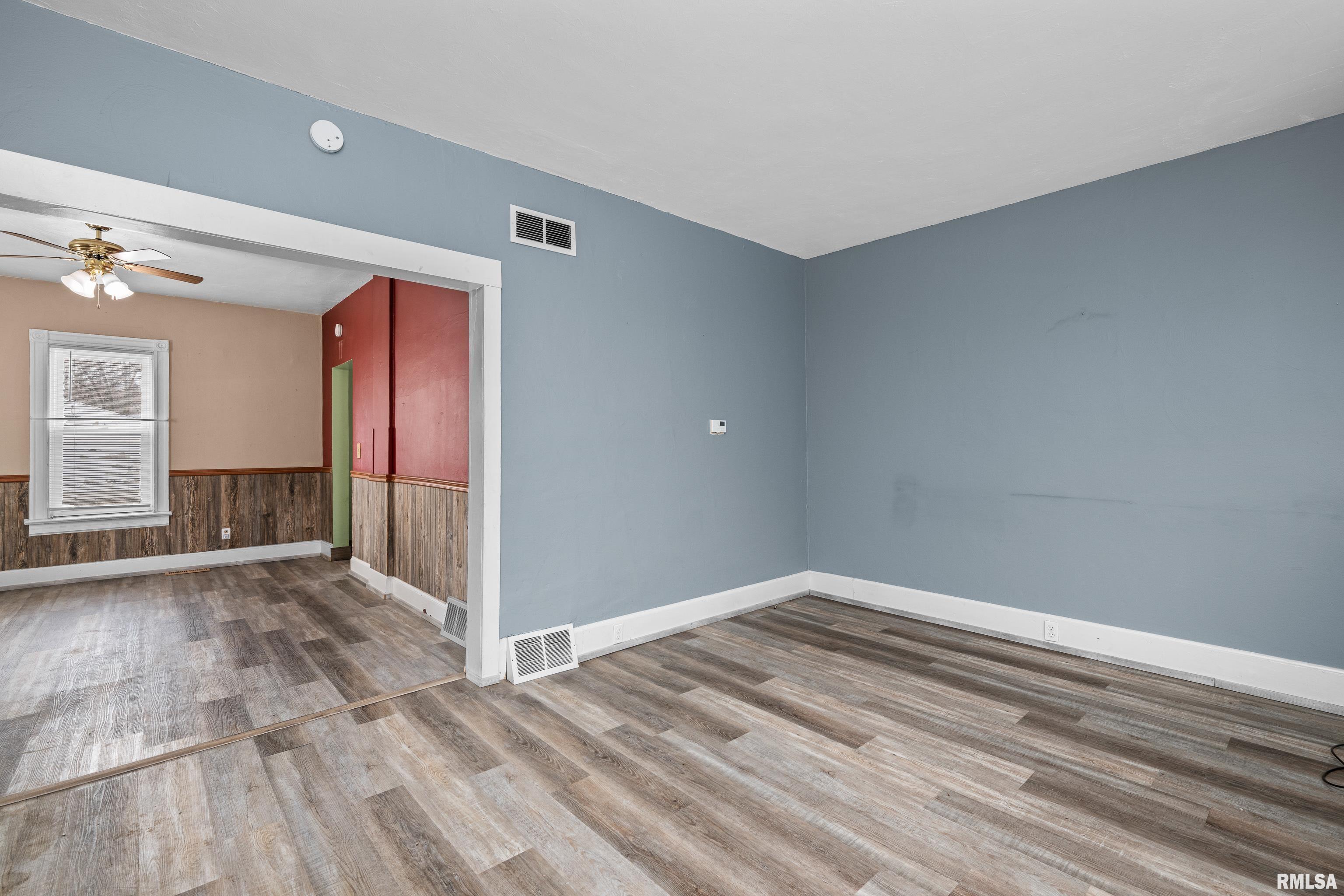 718 N Howell Street Property Photo 5