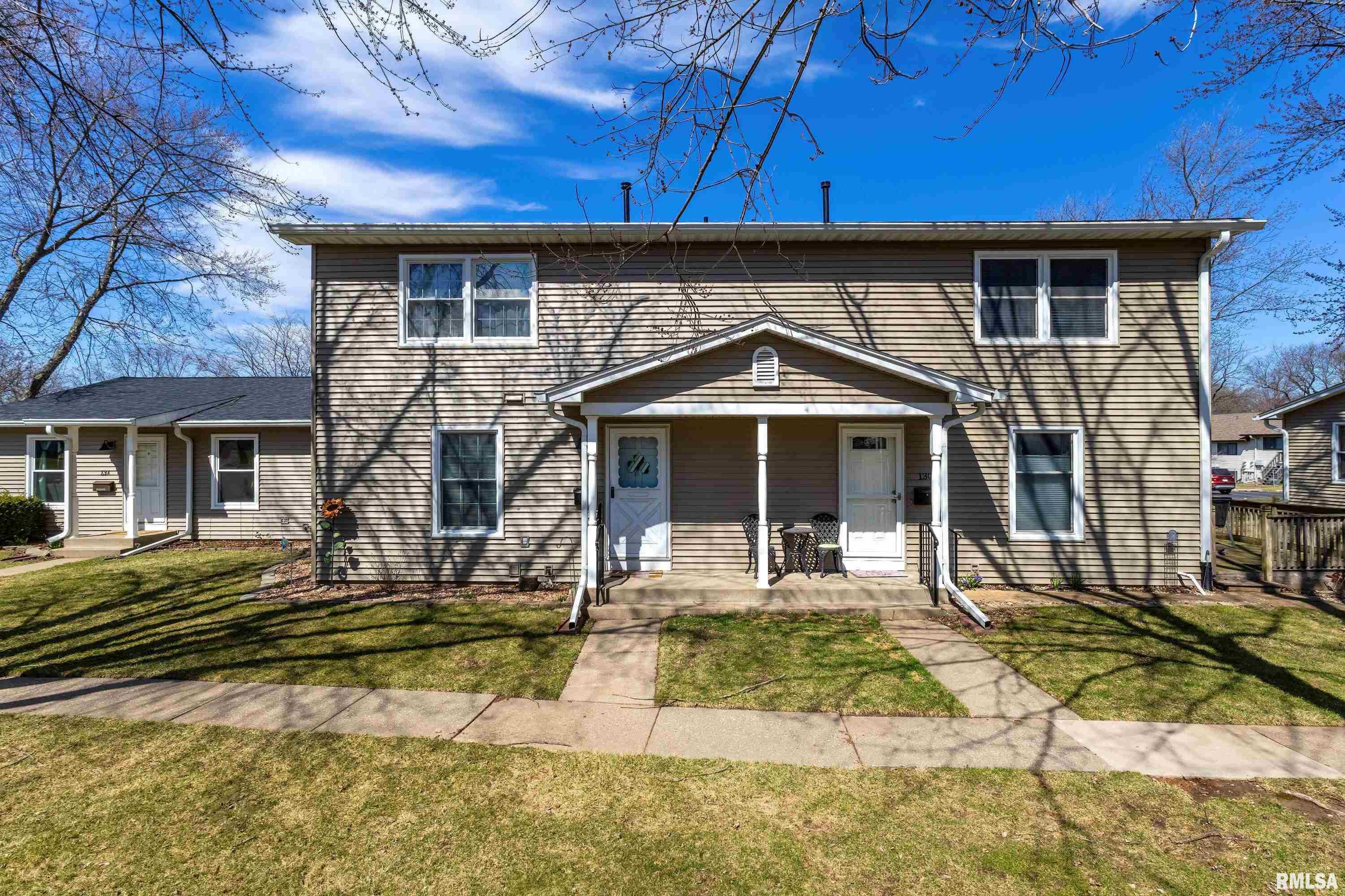 4033 Lillie Avenue Property Photo