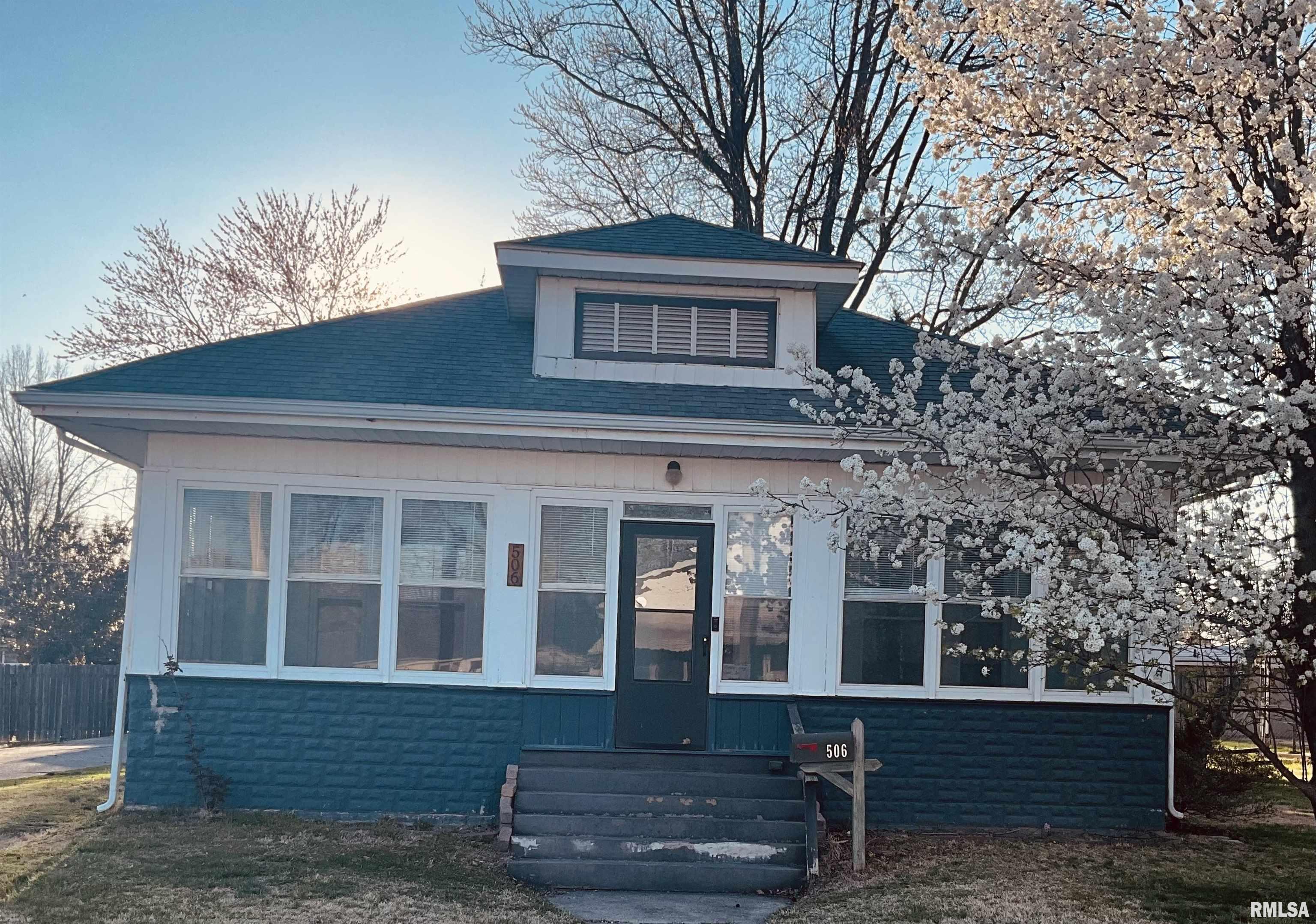 506 S Vicksburg Street Property Photo
