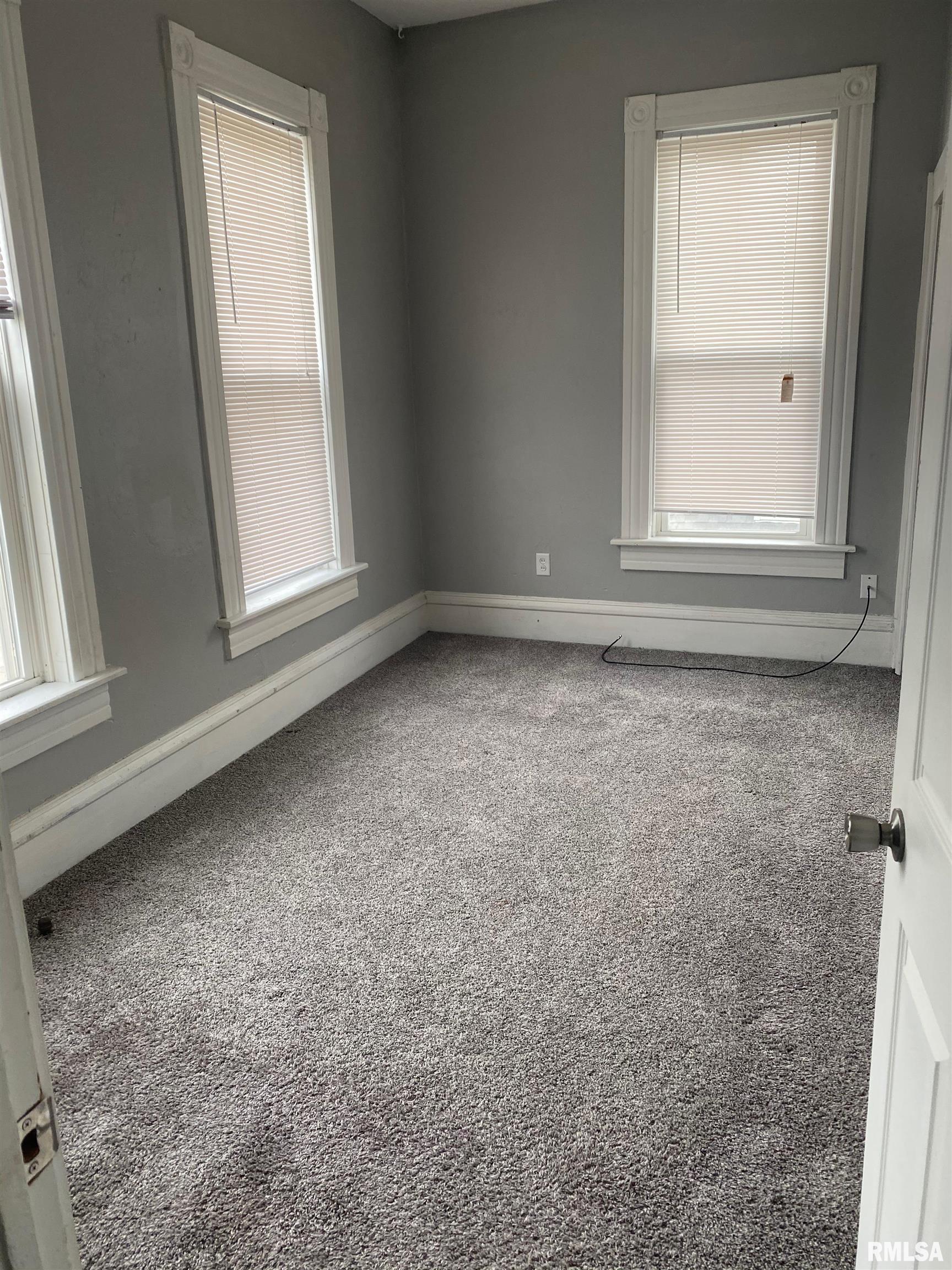 1335 W 13th Street Property Photo 4