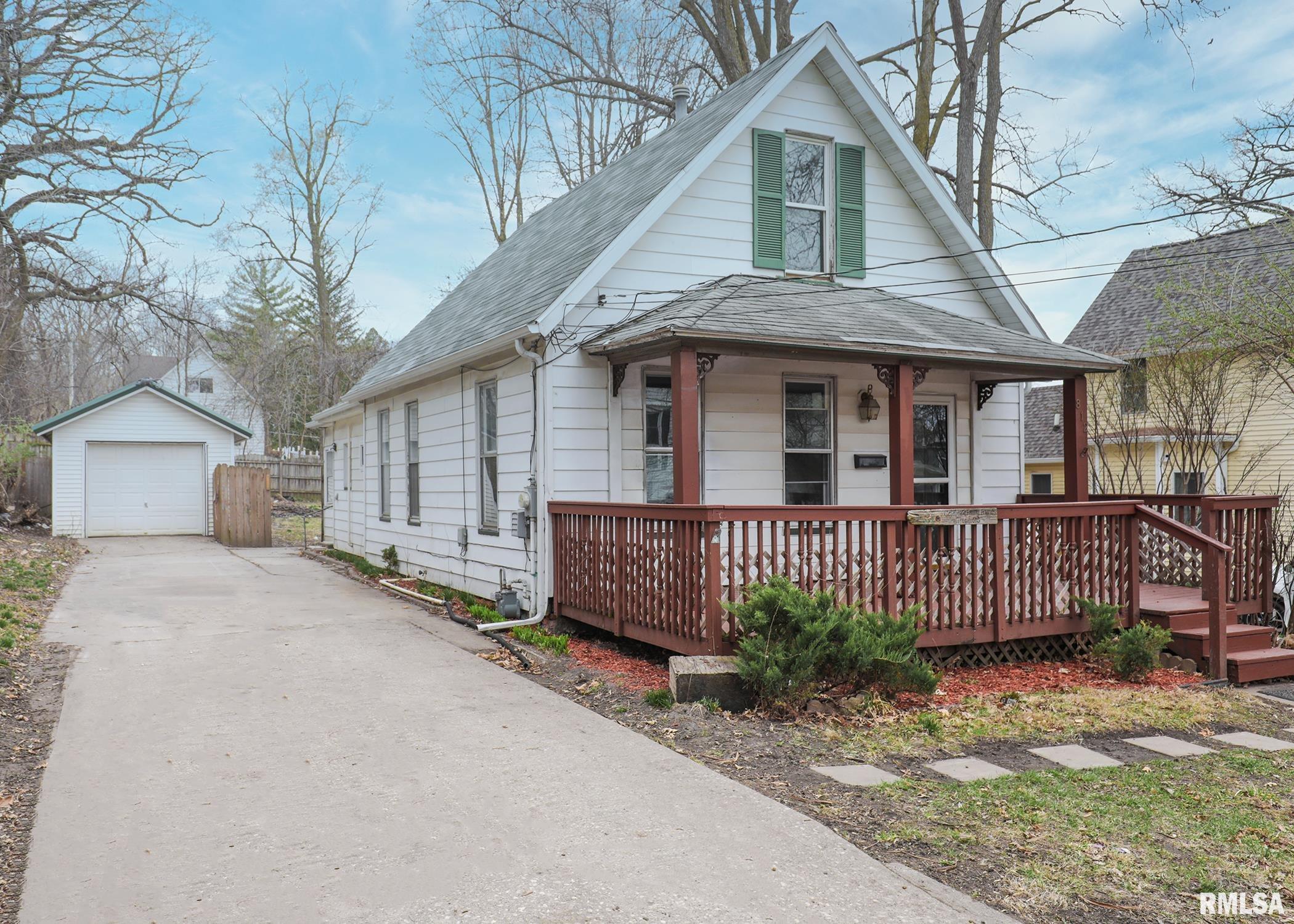 812 42nd Street Property Photo