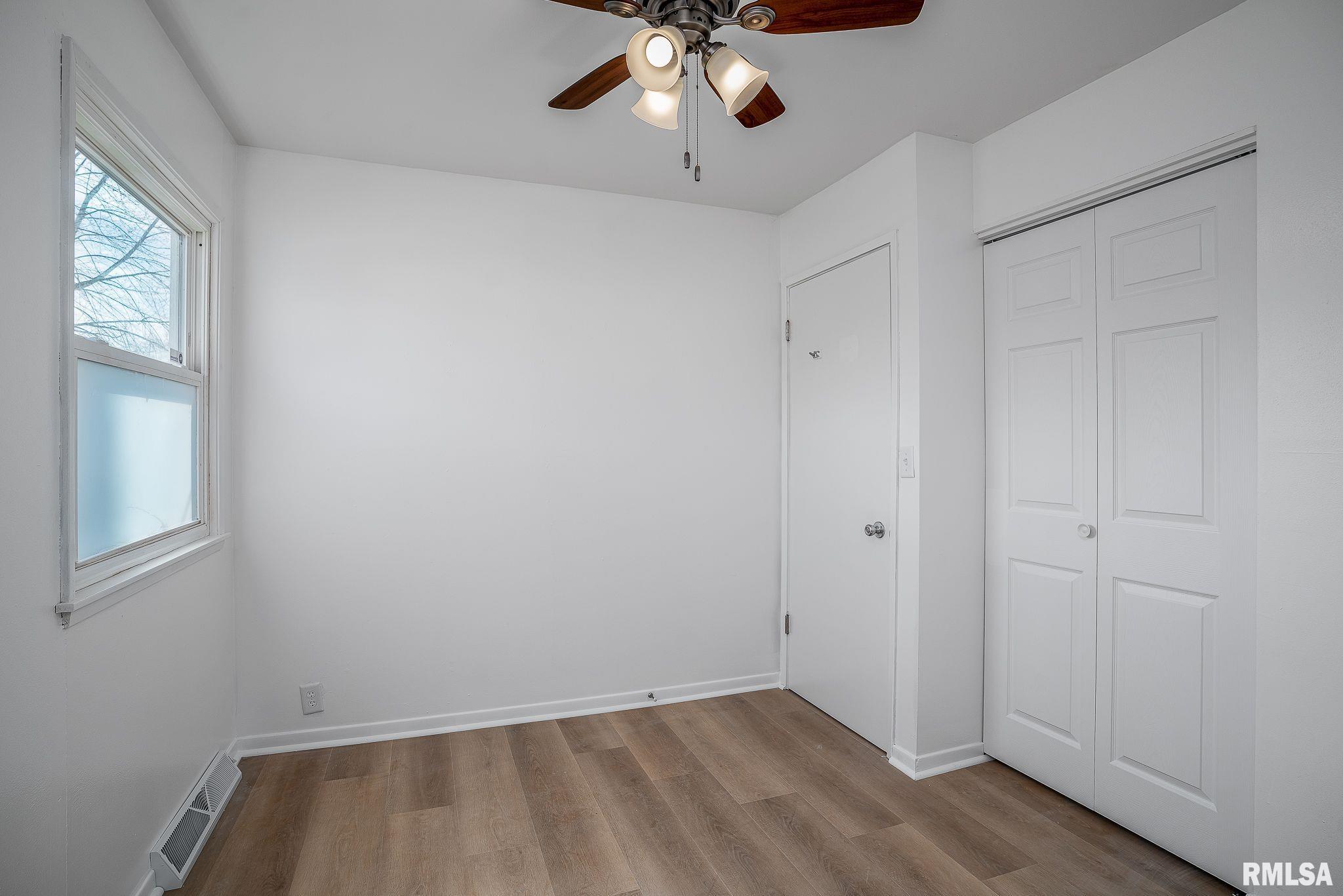 2015 N Linwood Avenue Property Photo 12