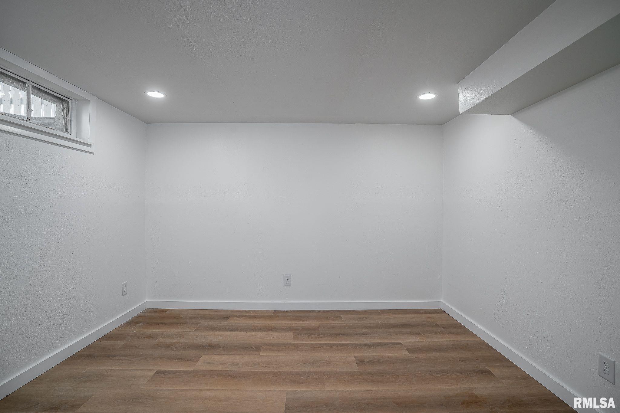 2015 N Linwood Avenue Property Photo 17