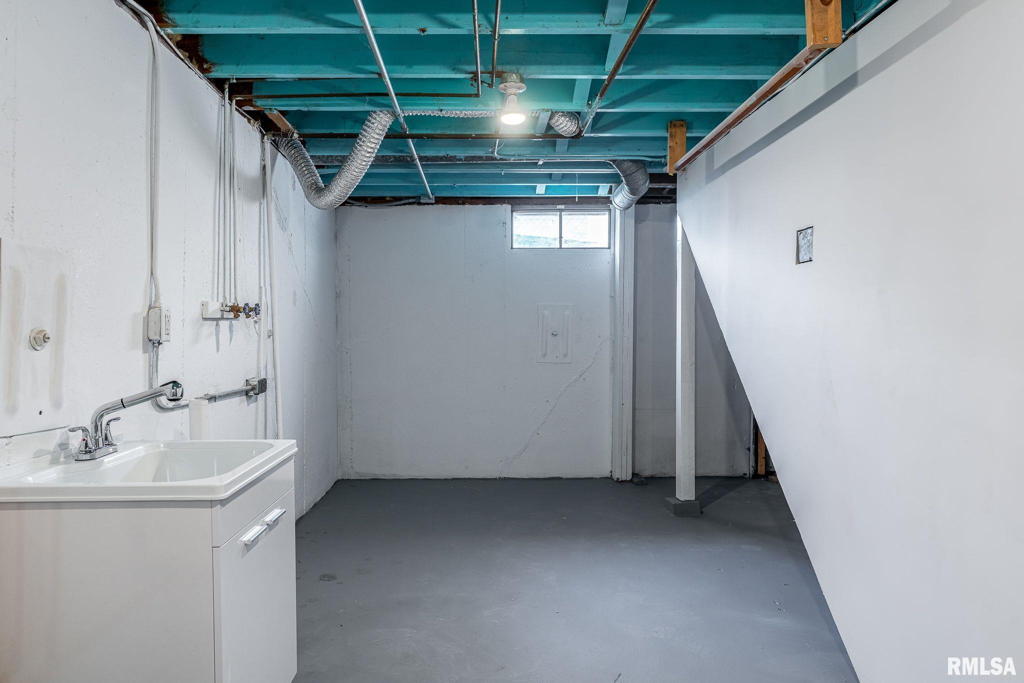 2015 N Linwood Avenue Property Photo 19