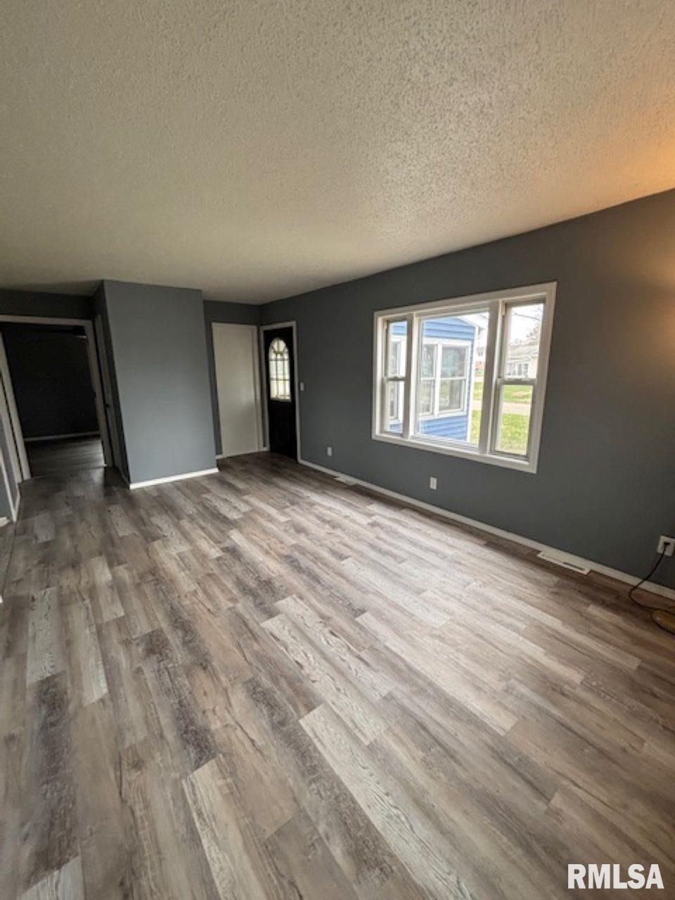 618 7th Avenue Property Photo 6