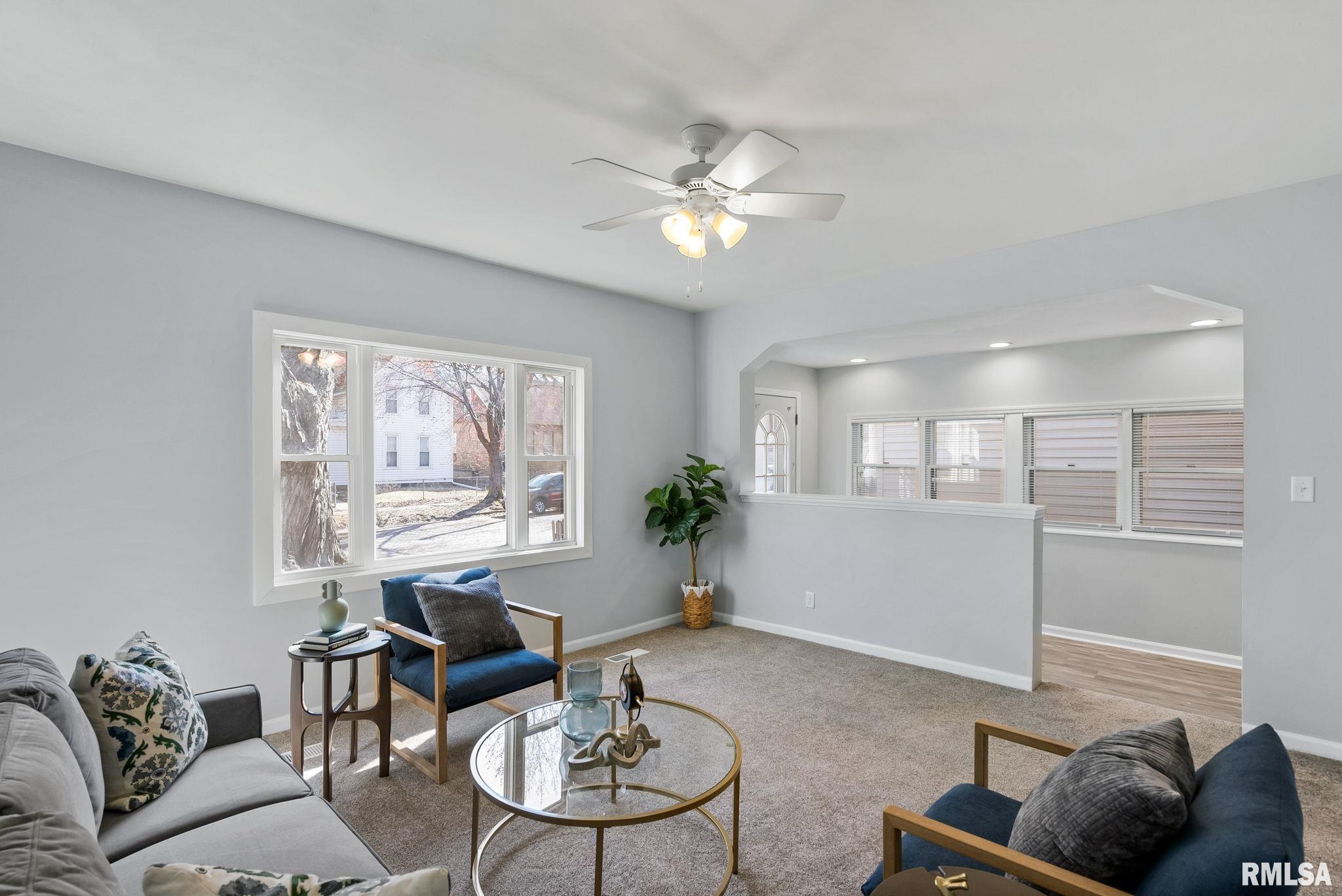 2018 W 1st Street Property Photo 2