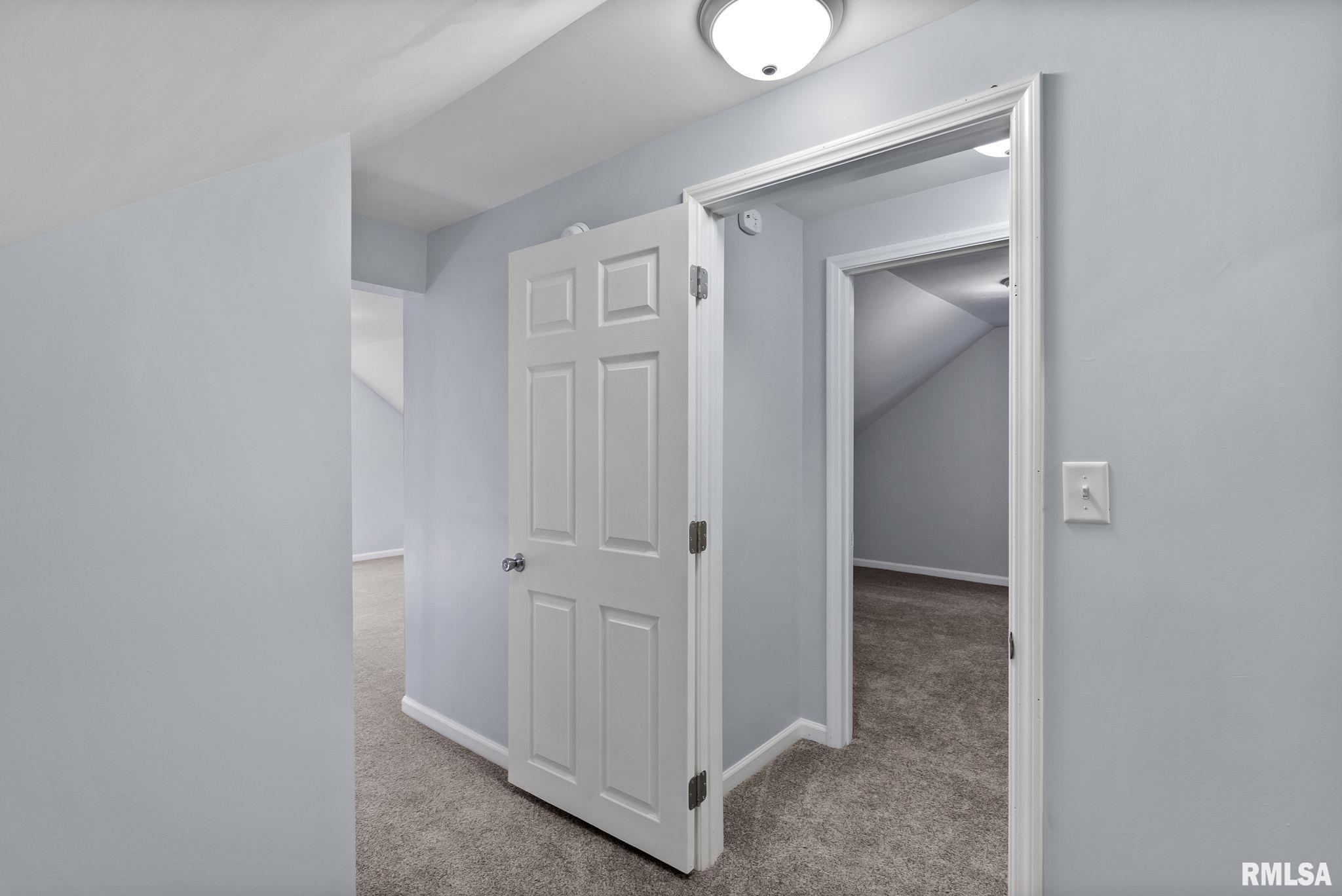 2018 W 1st Street Property Photo 16