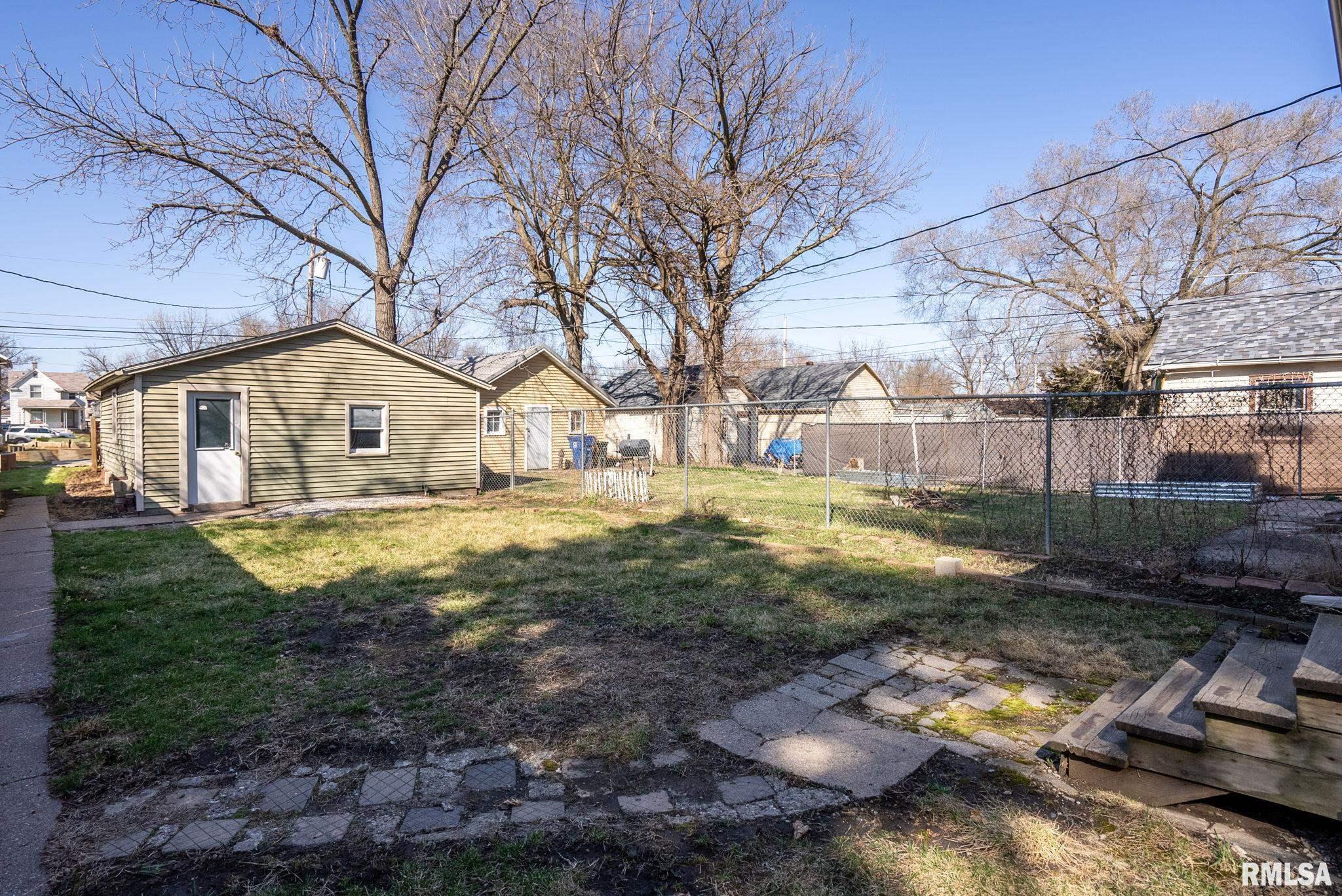 2018 W 1st Street Property Photo 19