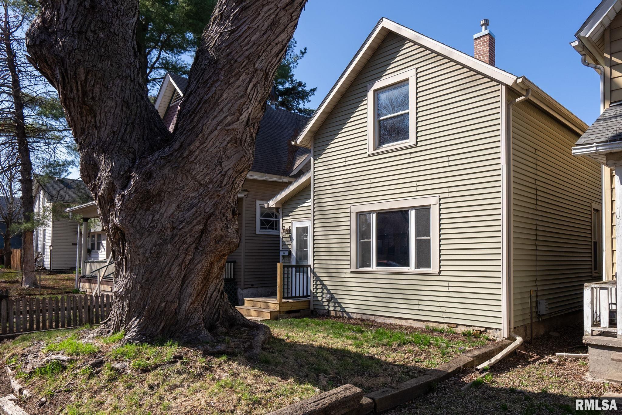 2018 W 1st Street Property Photo 22