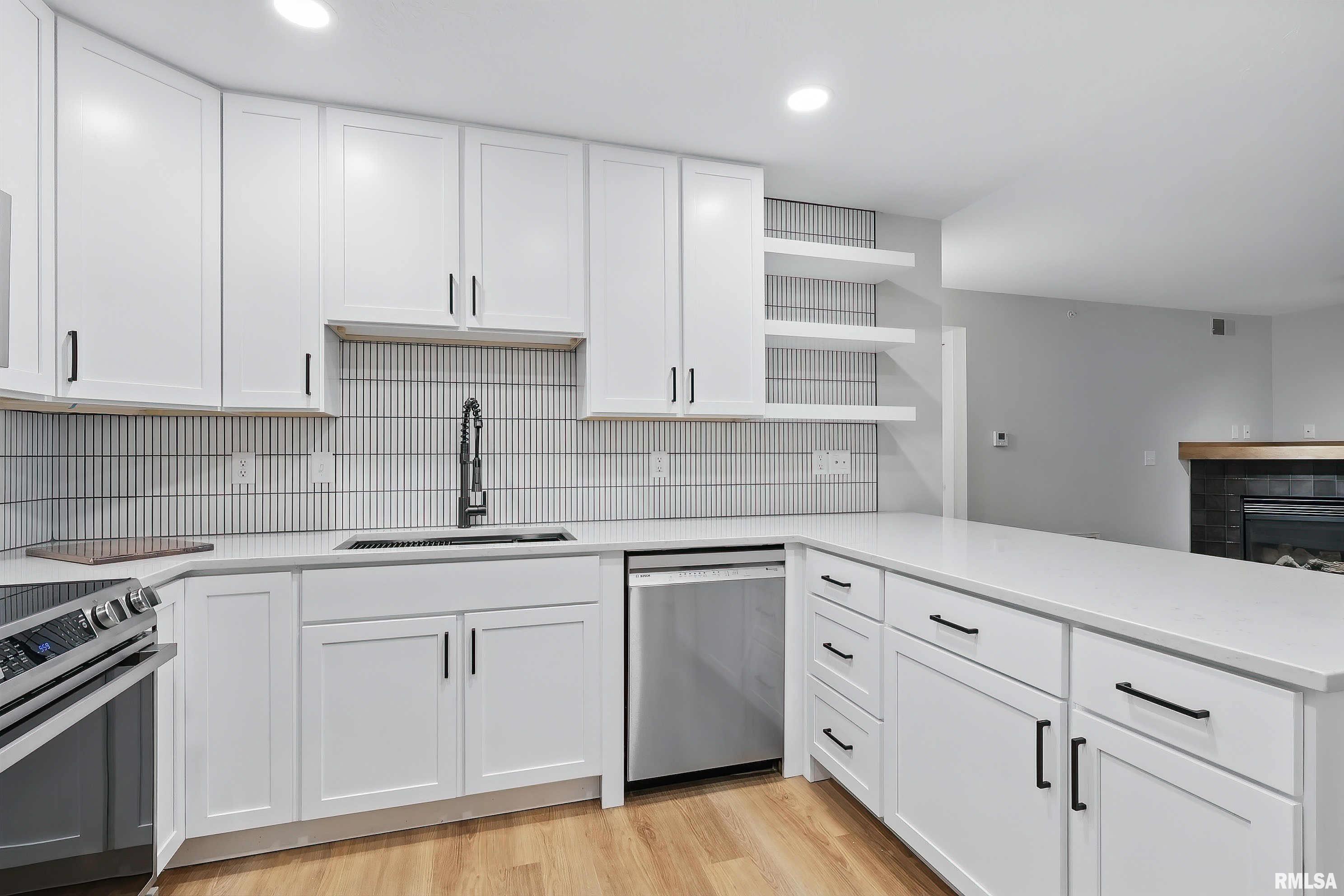 209 E Price Street Property Photo 10