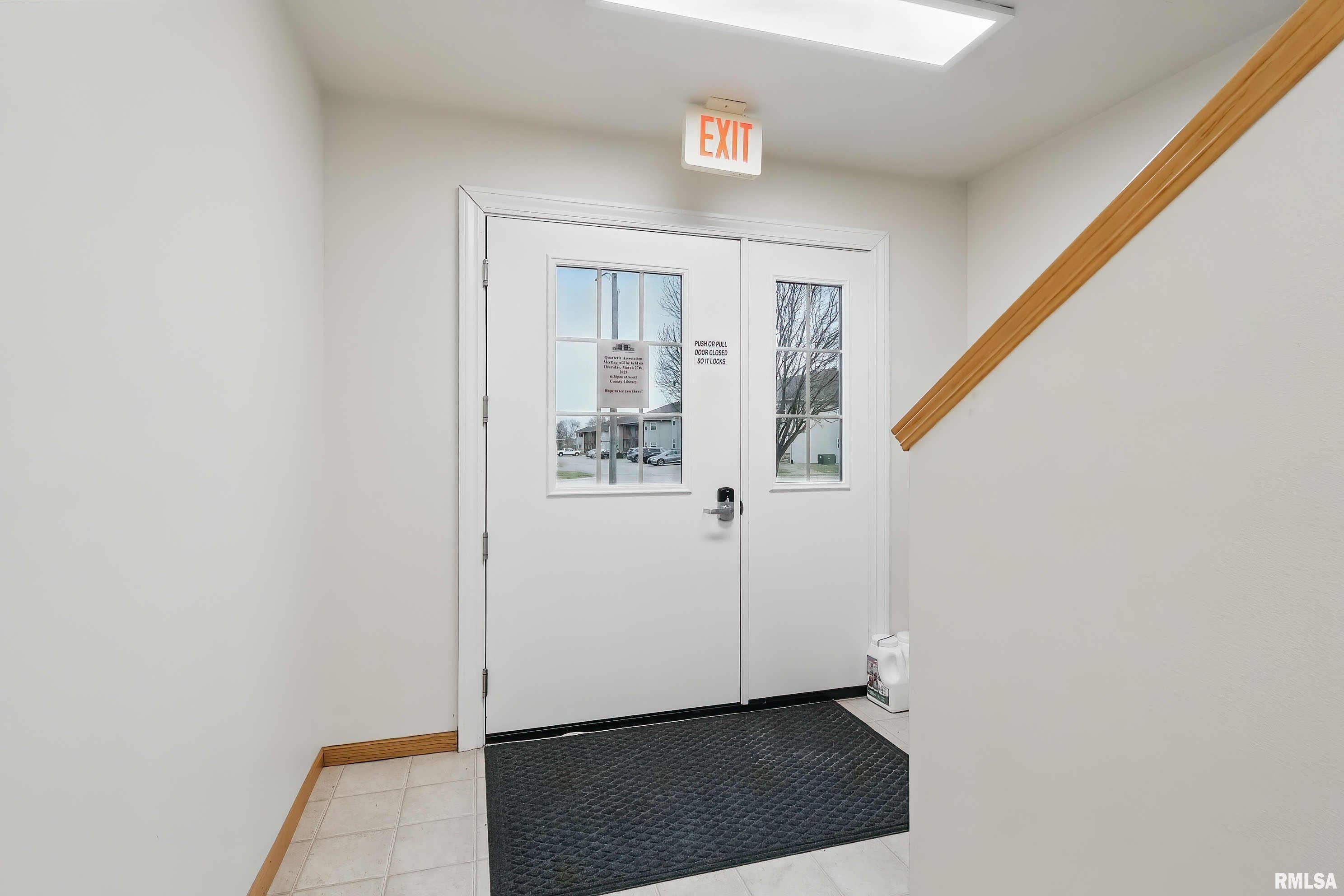 209 E Price Street Property Photo 24
