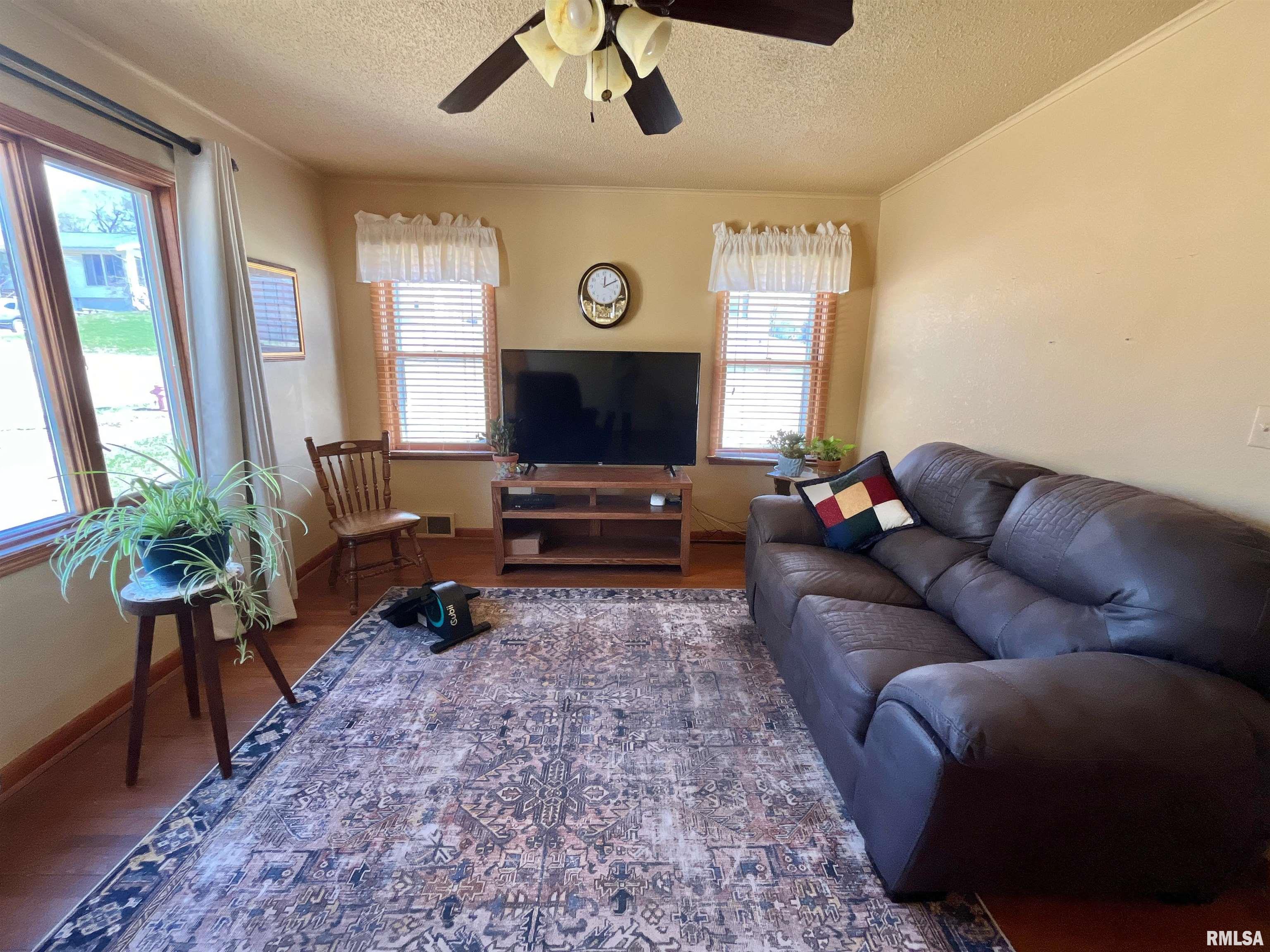 716 7th Avenue Property Photo 16