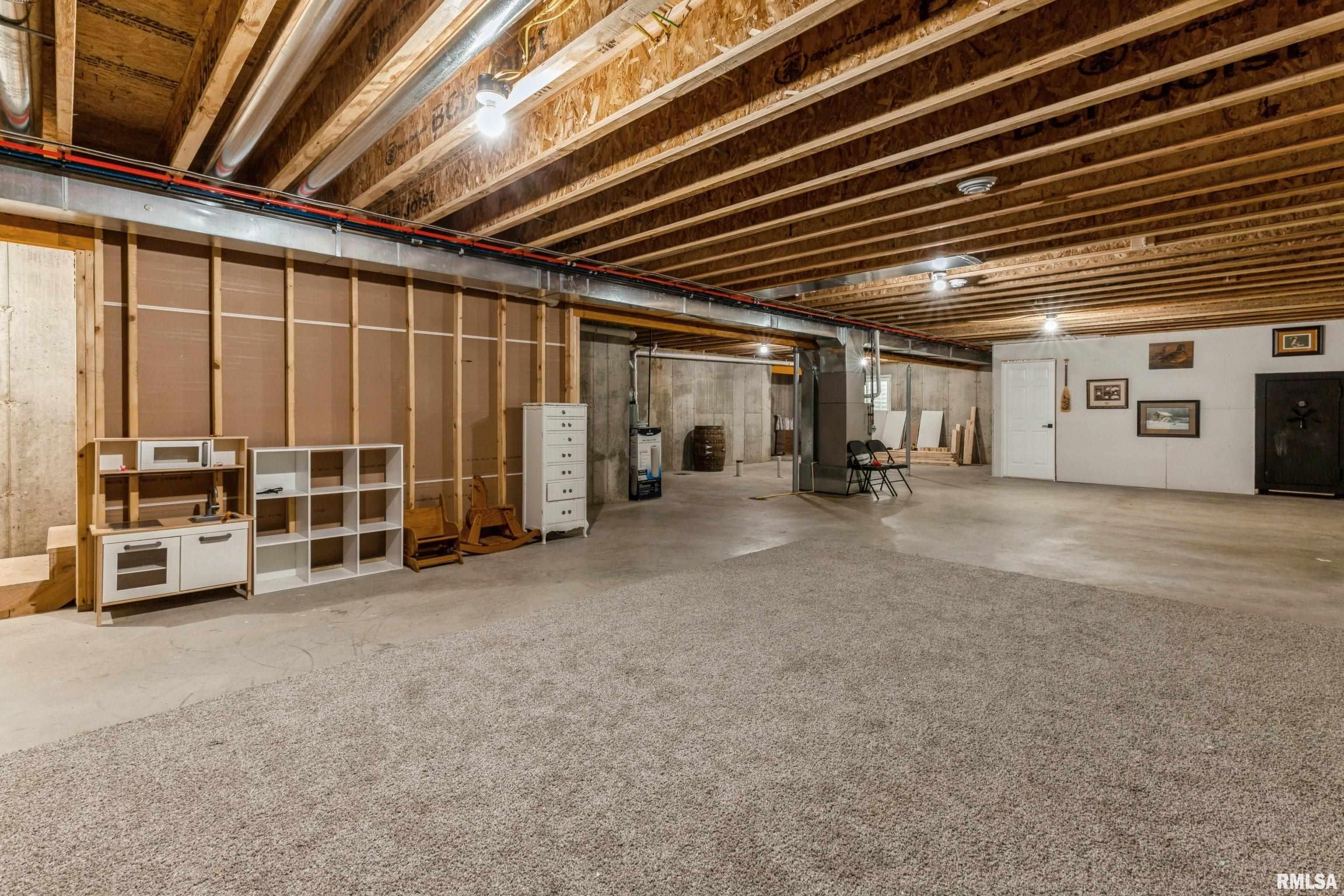 303 E Vine Street Property Photo 15