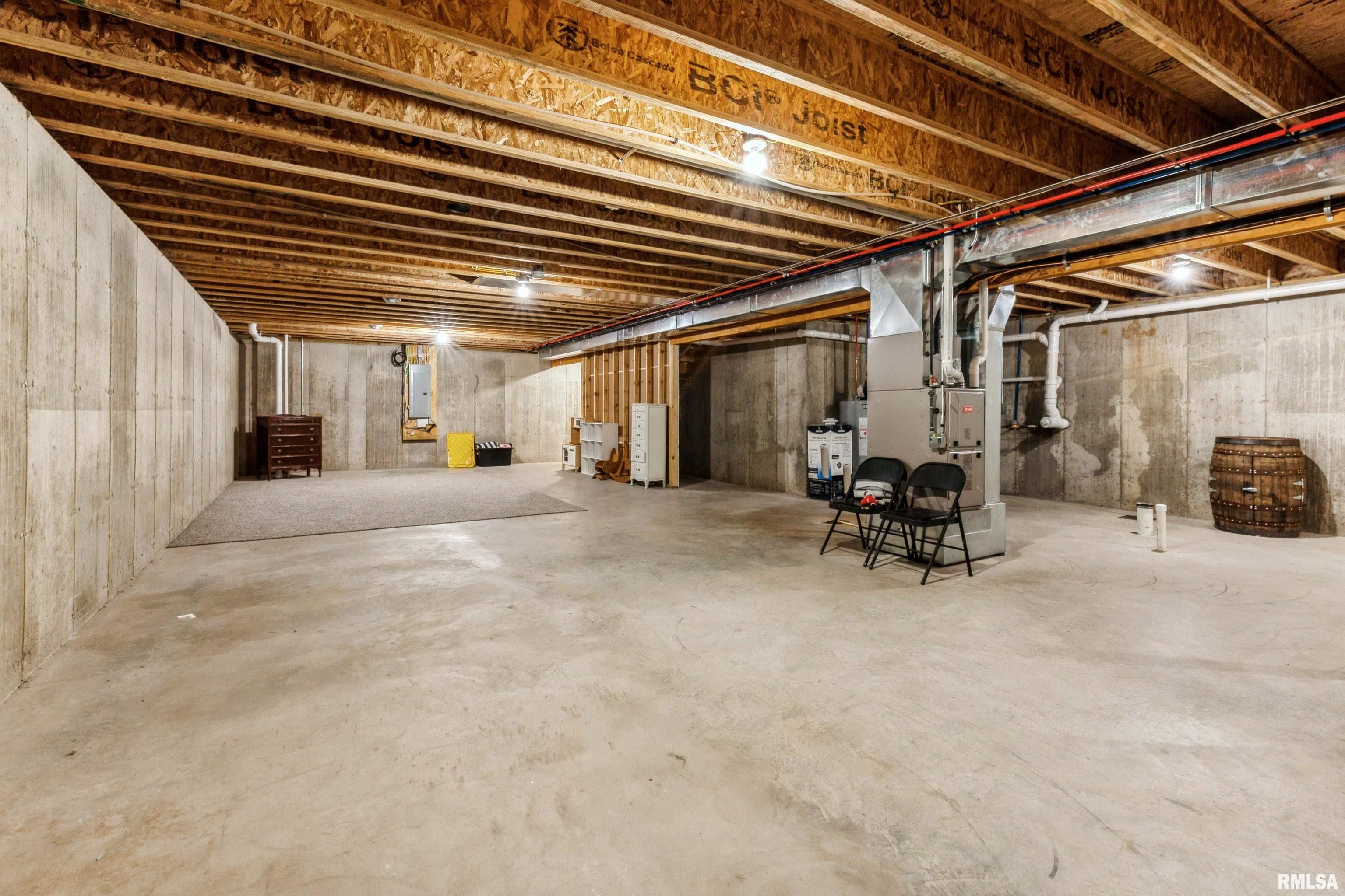 303 E Vine Street Property Photo 16