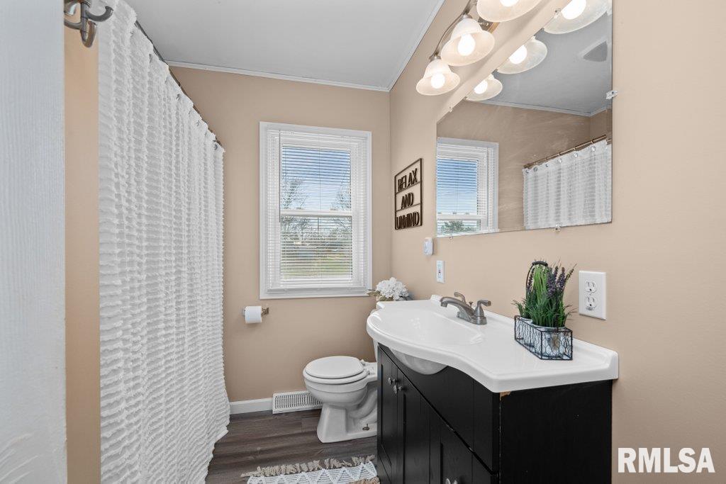504 6th Avenue Property Photo 11