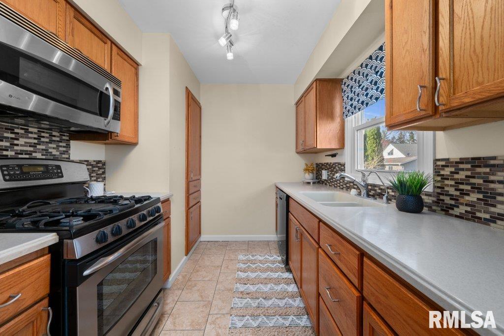 504 6th Avenue Property Photo 14
