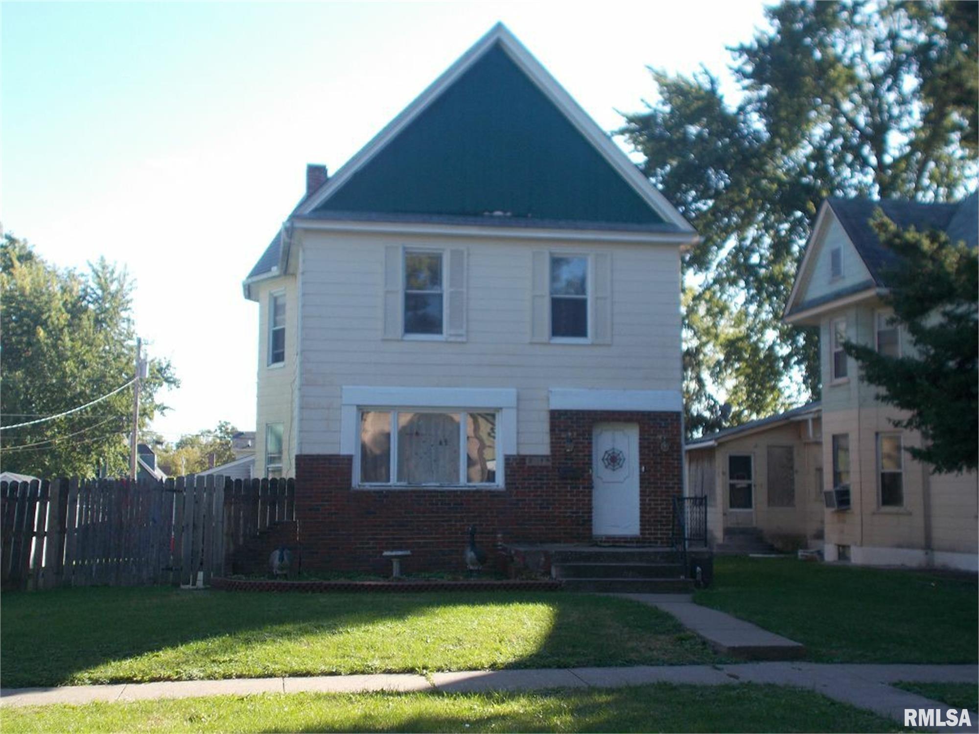 2015 W 5th Street Property Photo 1