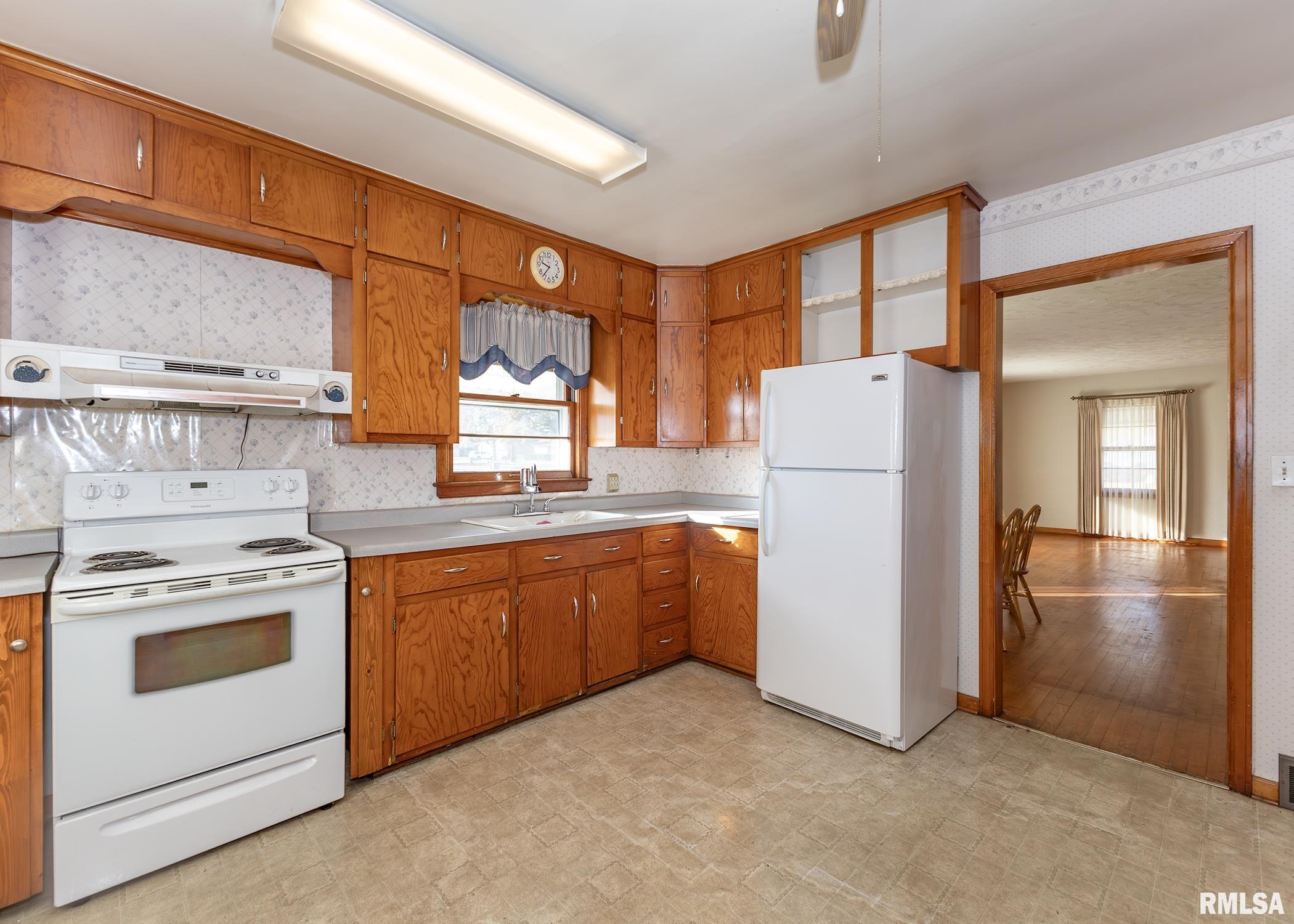 409 S Depot Street Property Photo 7