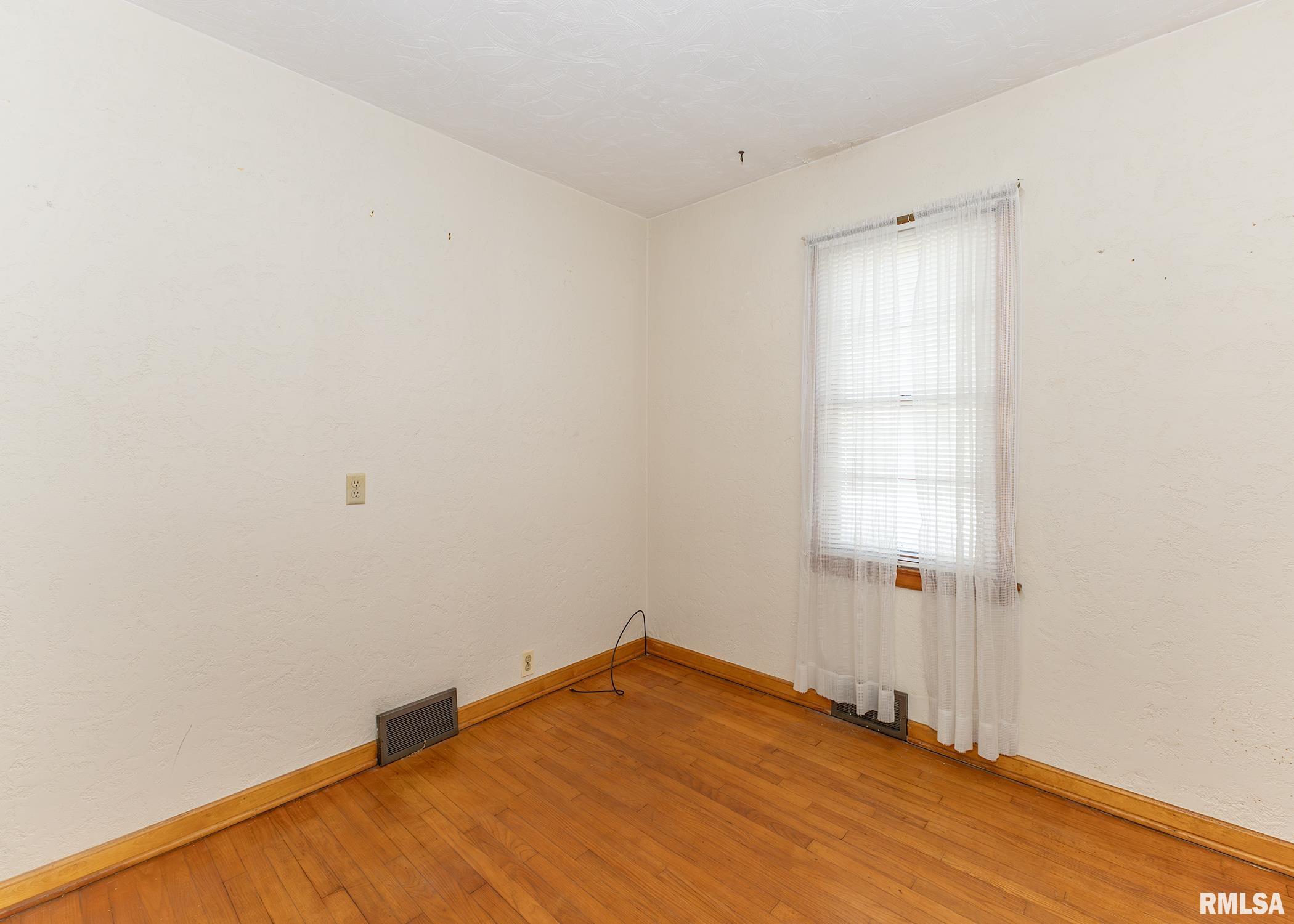 409 S Depot Street Property Photo 17