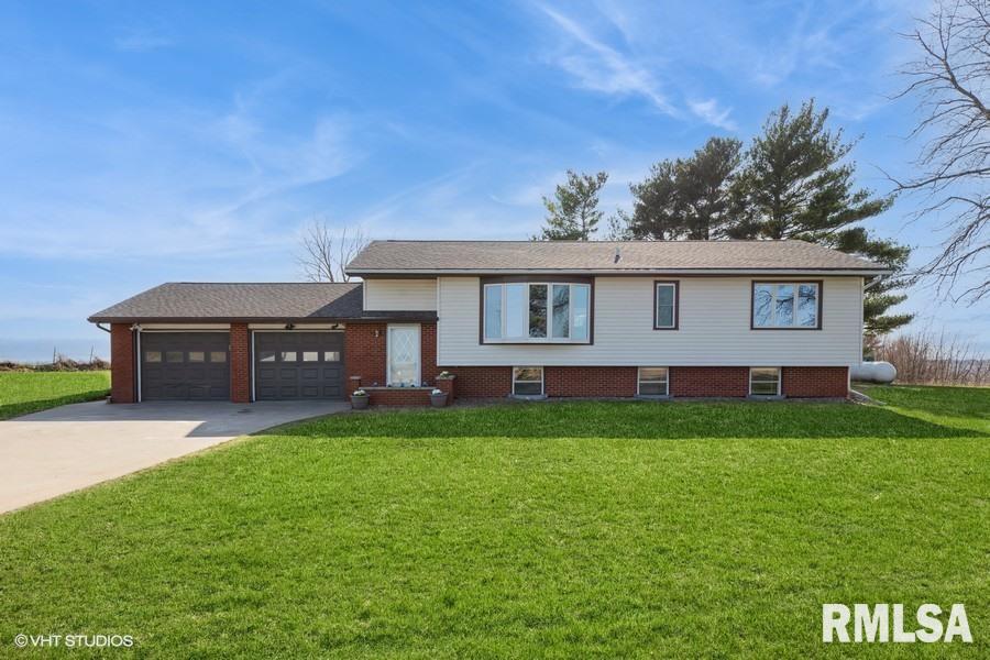 3827 Highway 136 Property Photo 1