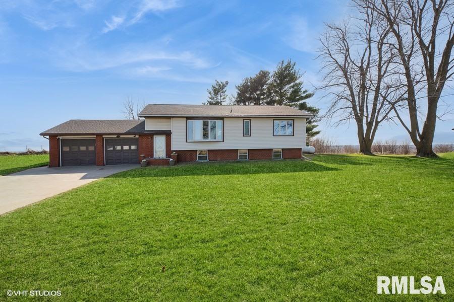 3827 Highway 136 Property Photo 2