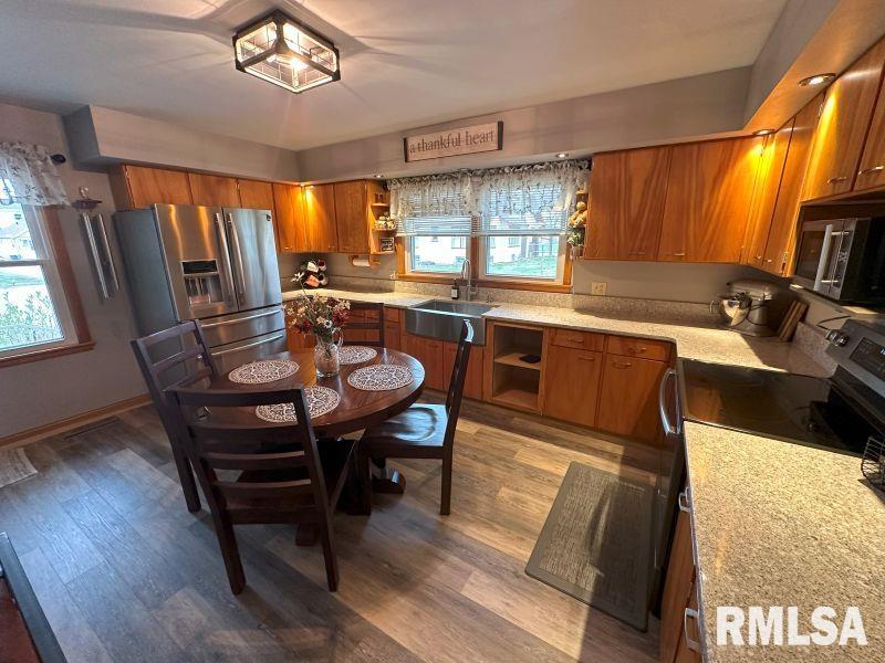 1114 5th Avenue Property Photo 8
