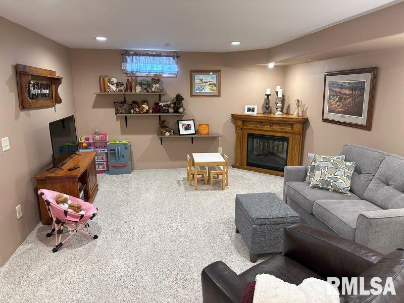 1114 5th Avenue Property Photo 13