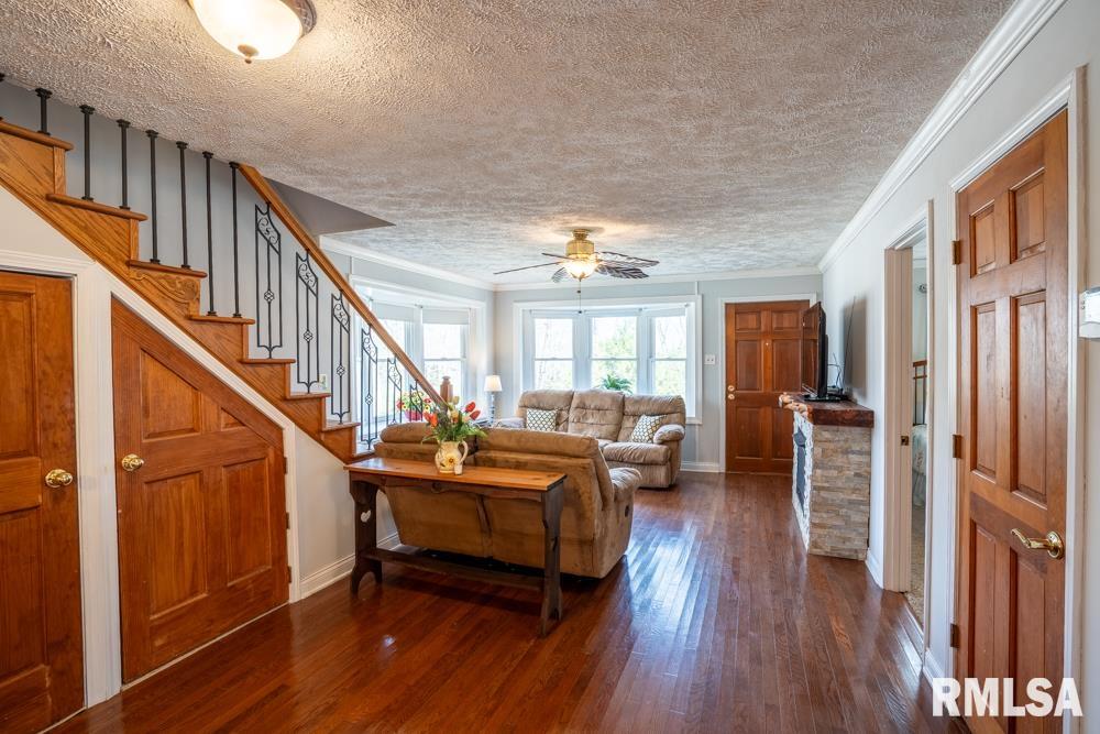 880 N Lakeshore Drive Property Photo 13