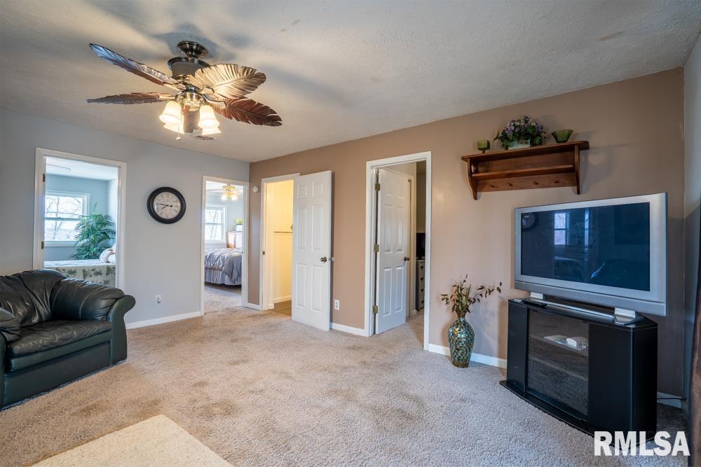 880 N Lakeshore Drive Property Photo 24
