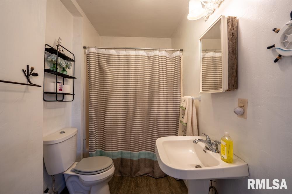 880 N Lakeshore Drive Property Photo 28