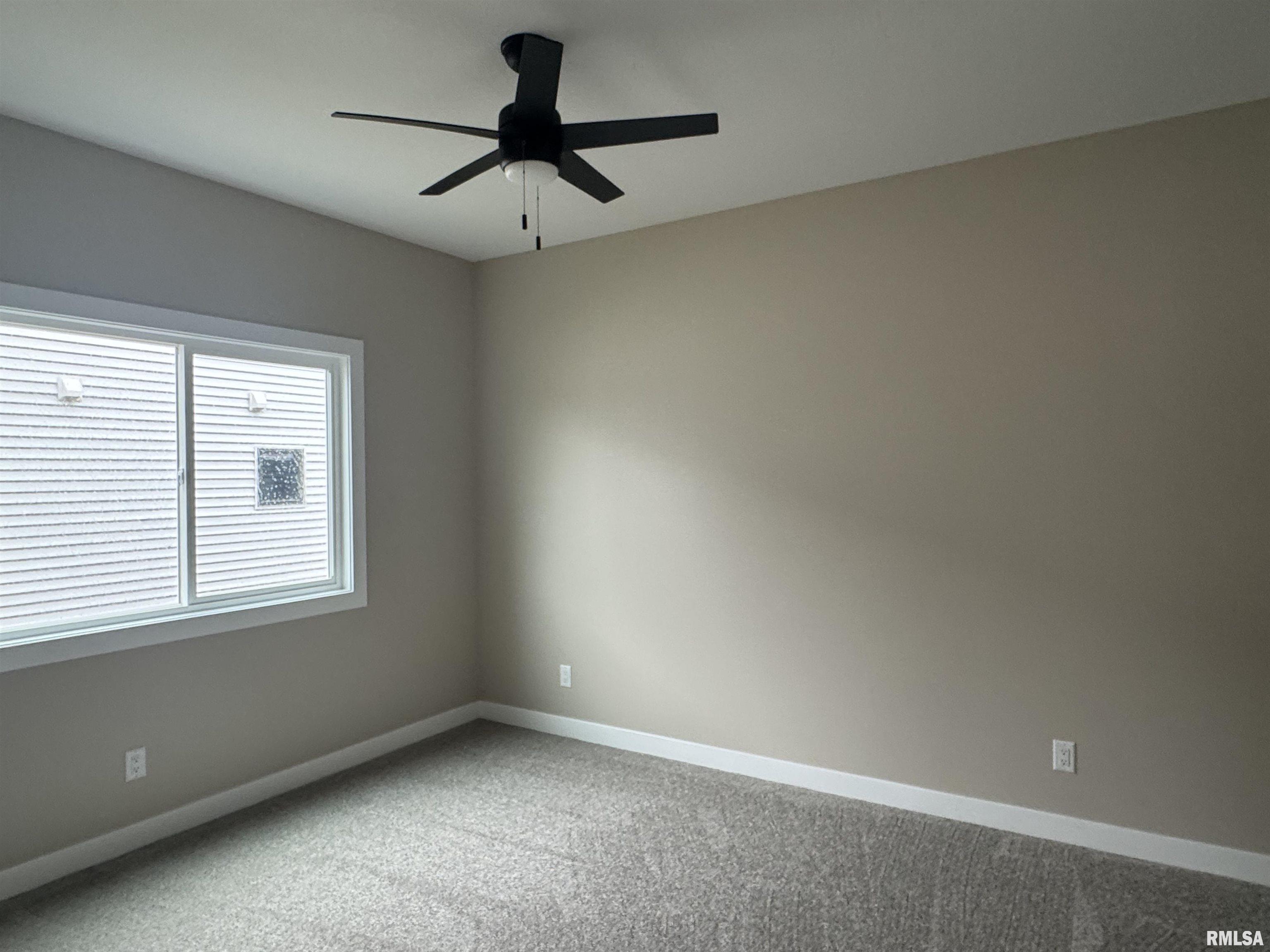 1406 Colonial Court Property Photo 15