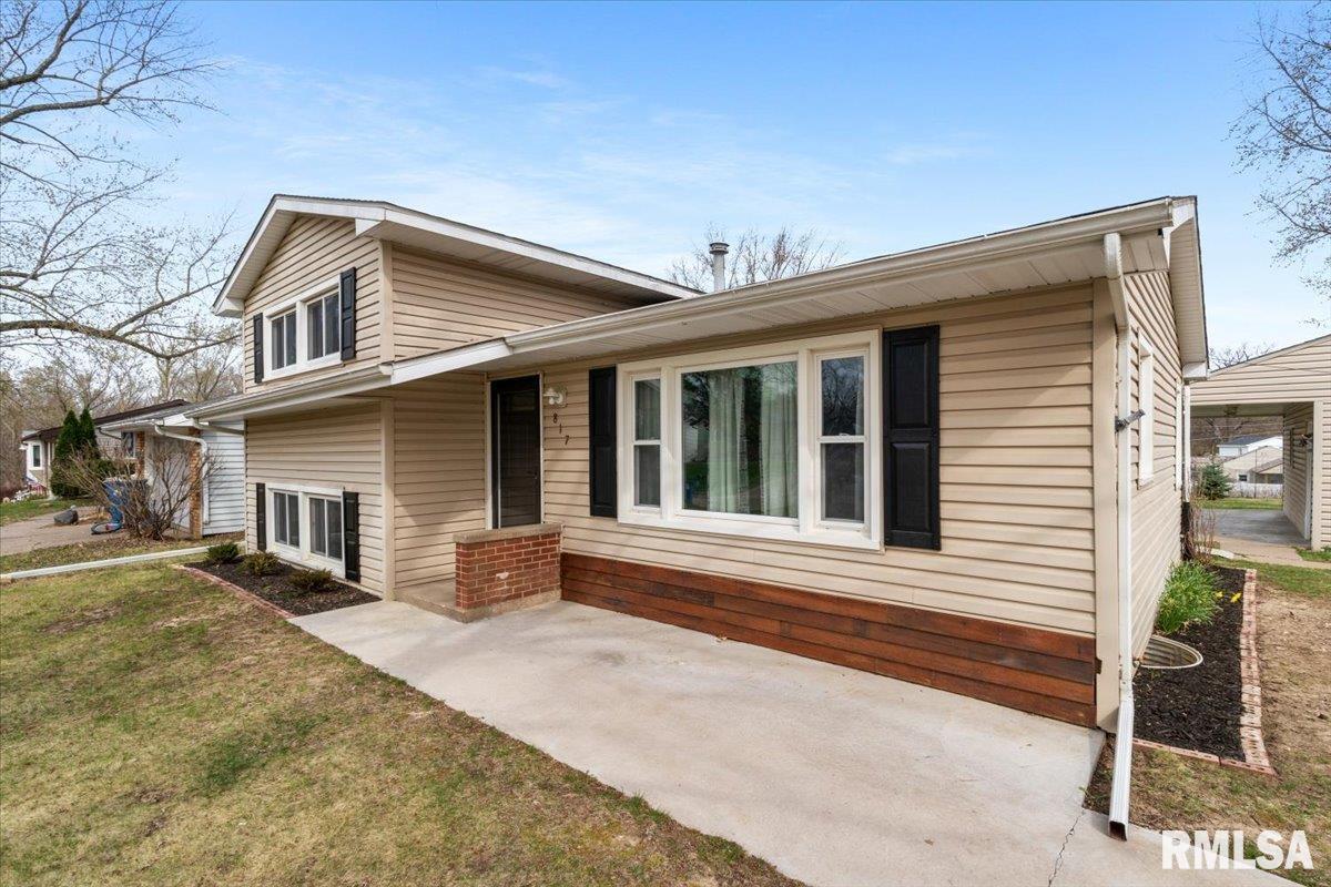 817 8th Avenue Property Photo 3