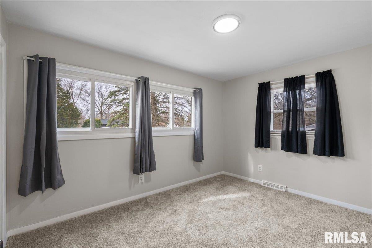 817 8th Avenue Property Photo 24
