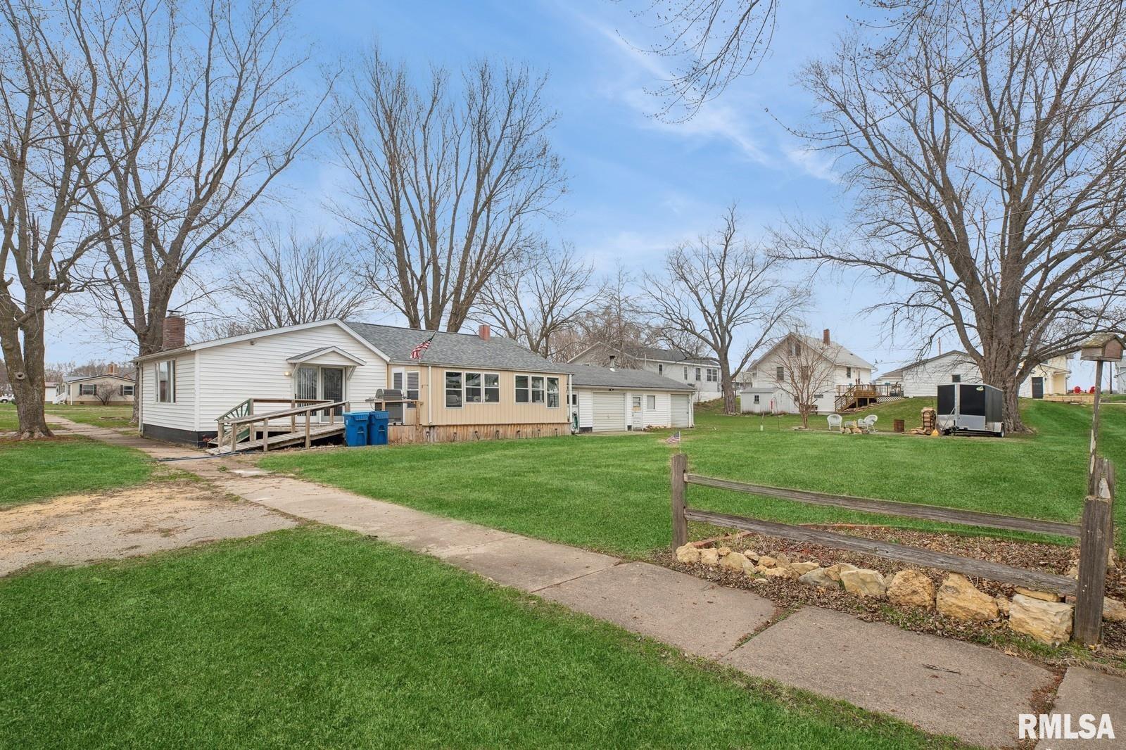 907 Broad Street Property Photo 3