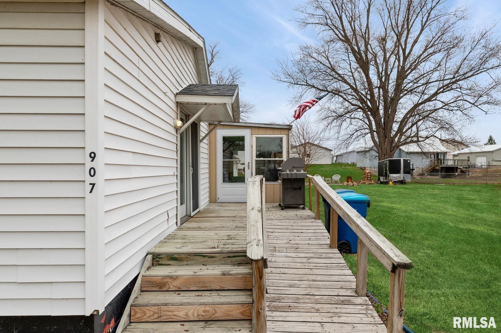 907 Broad Street Property Photo 4