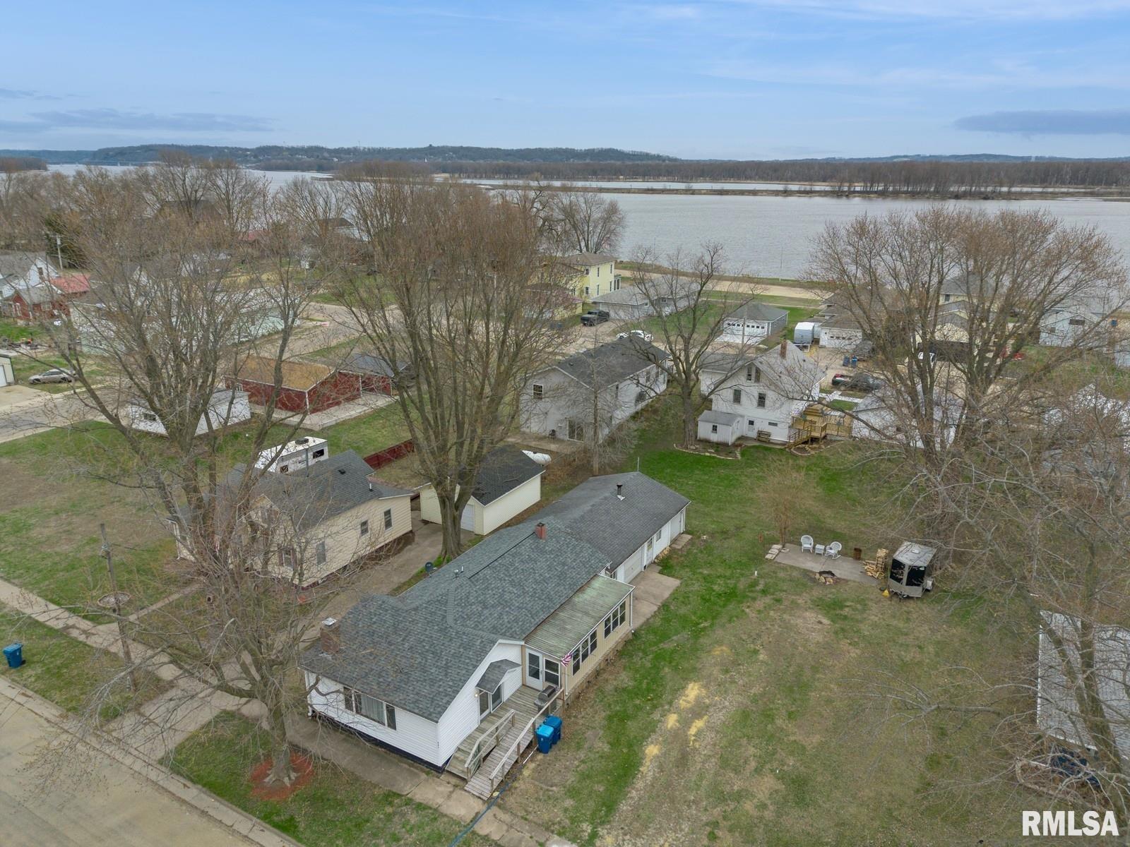 907 Broad Street Property Photo 5