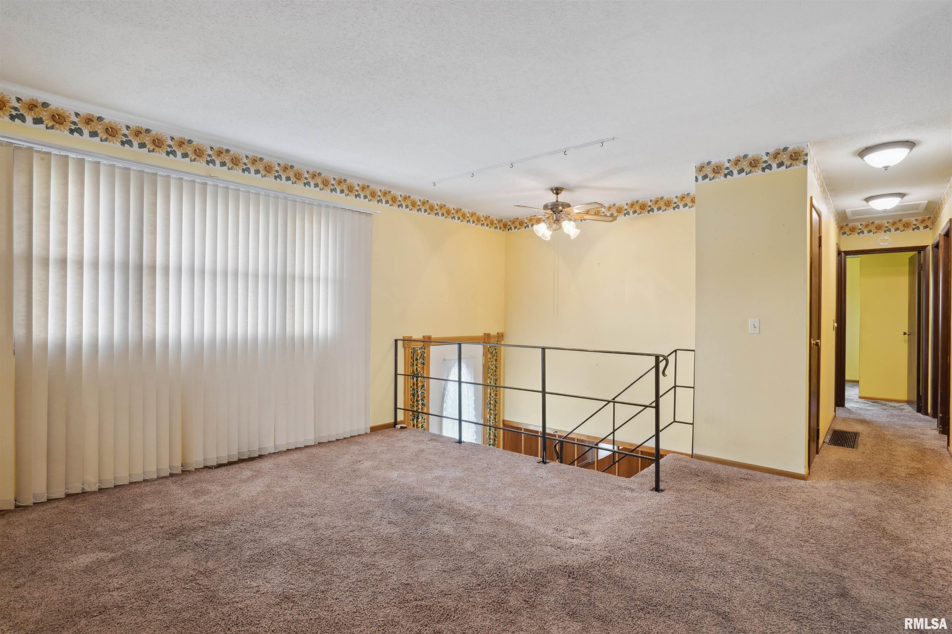 3220 Clover Hills Drive Property Photo 4