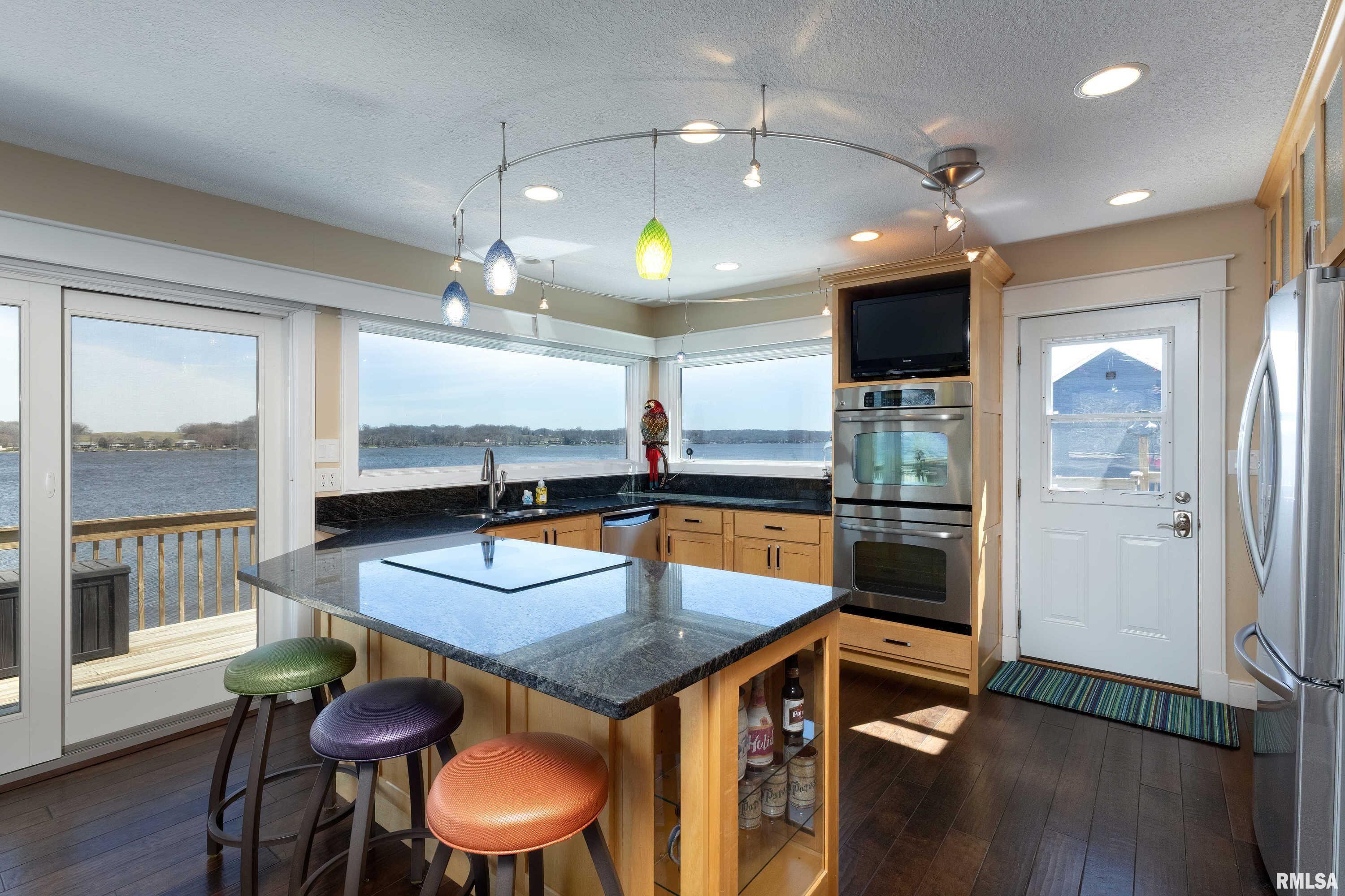 22965 Great River Road Property Photo 7